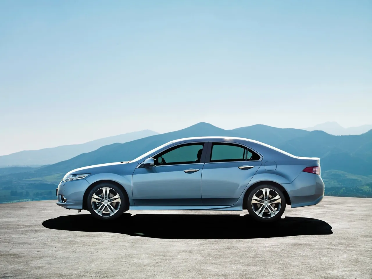 Honda Accord Type S (2011) – boční profil