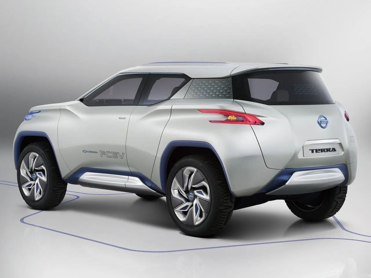 Nissan TeRRA Concept (2012) – zadní tříčtvrteční pohled