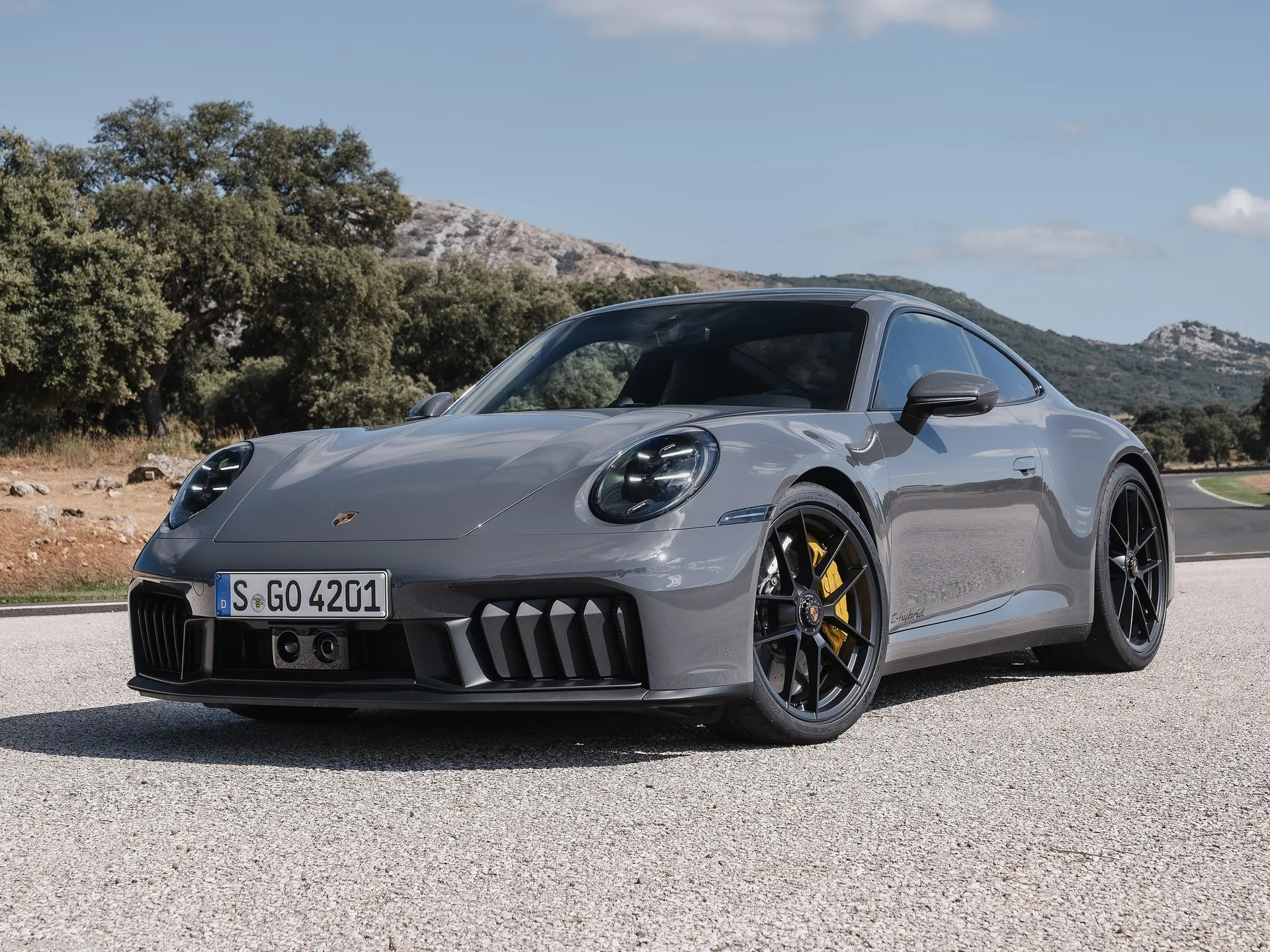 Porsche 911 Carrera GTS (2025)