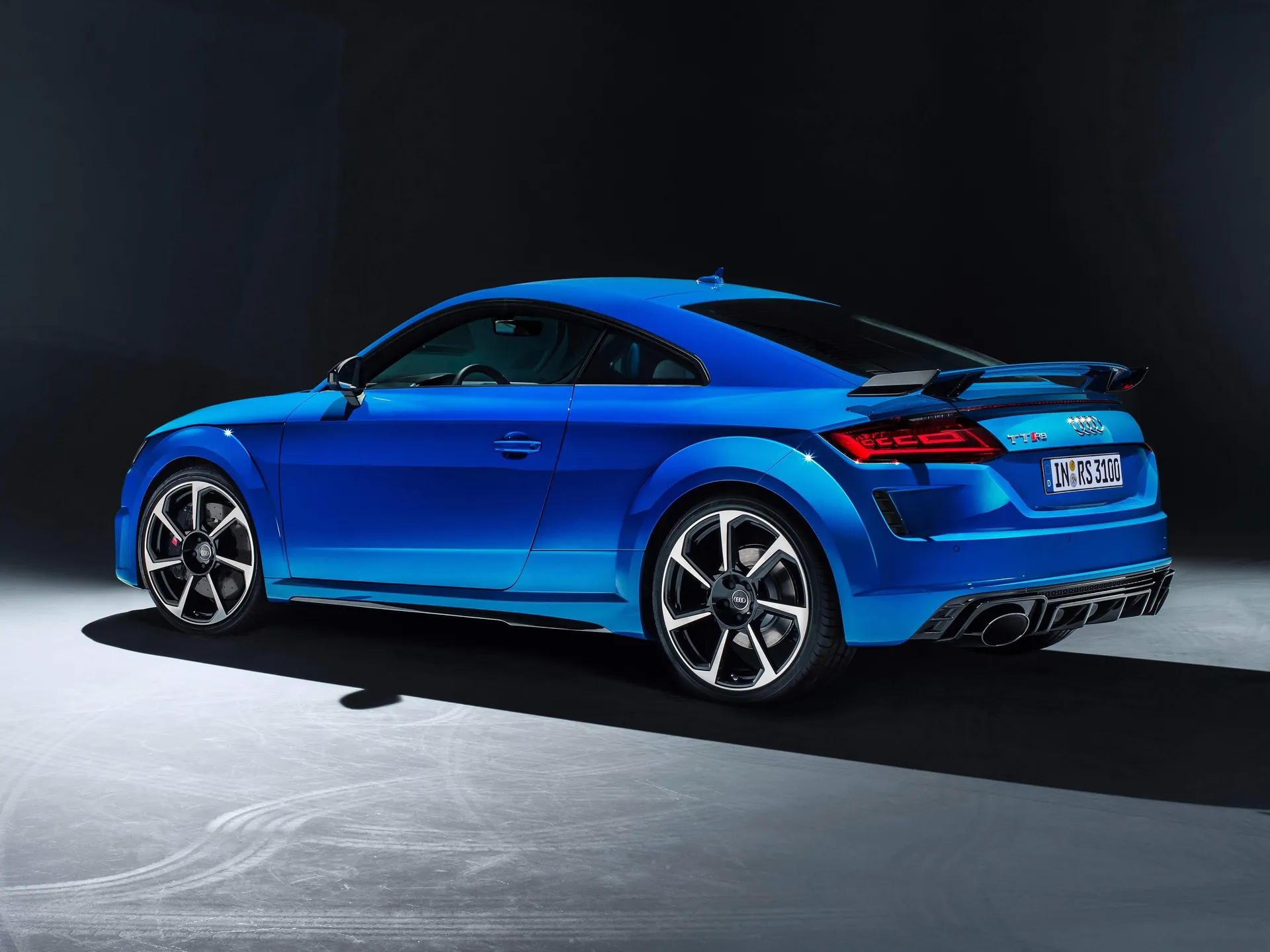 Audi TT RS Coupe (2020) – zadní tříčtvrteční pohled