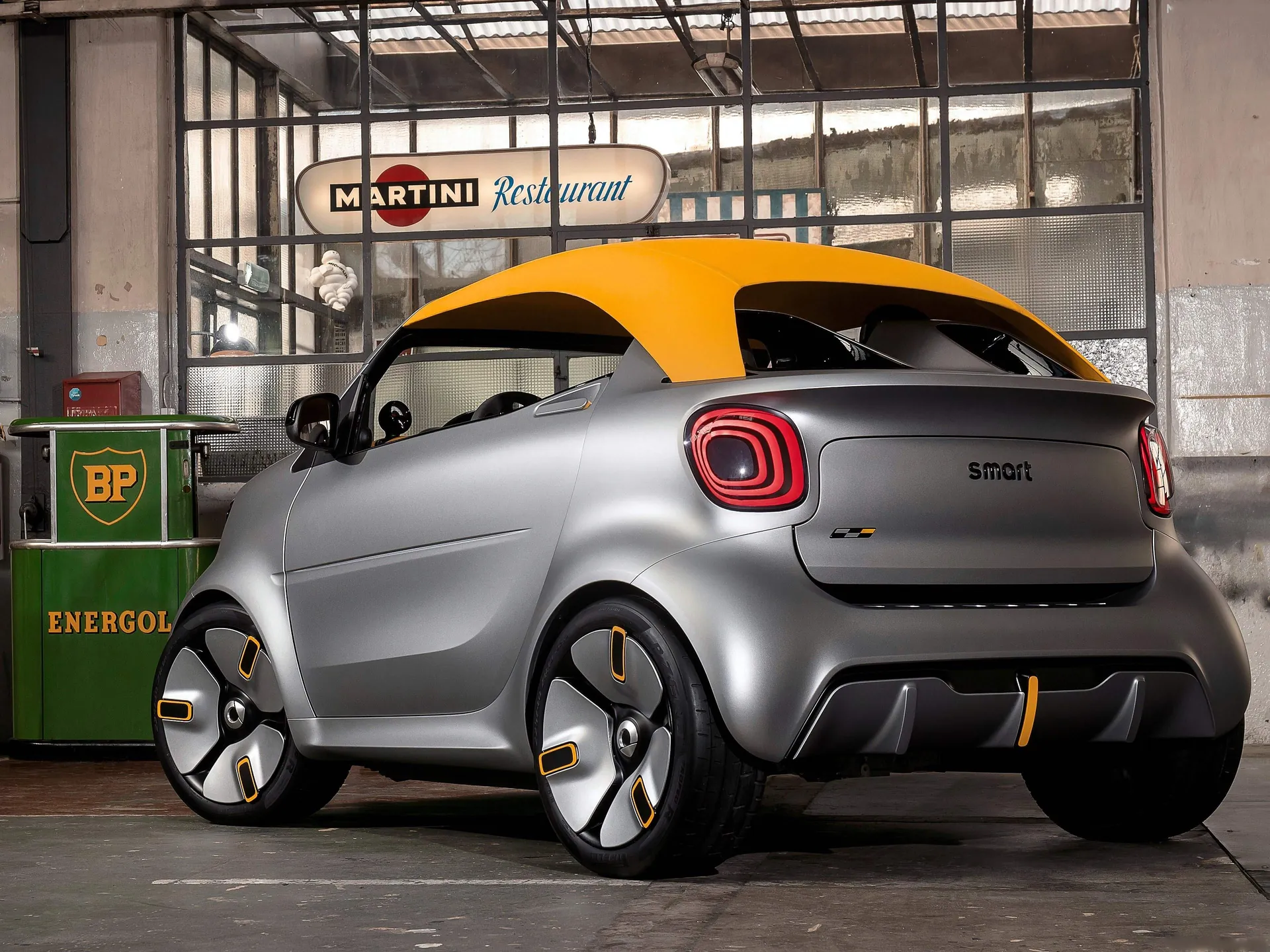 Smart forease plus Concept (2019) – zadní tříčtvrteční pohled