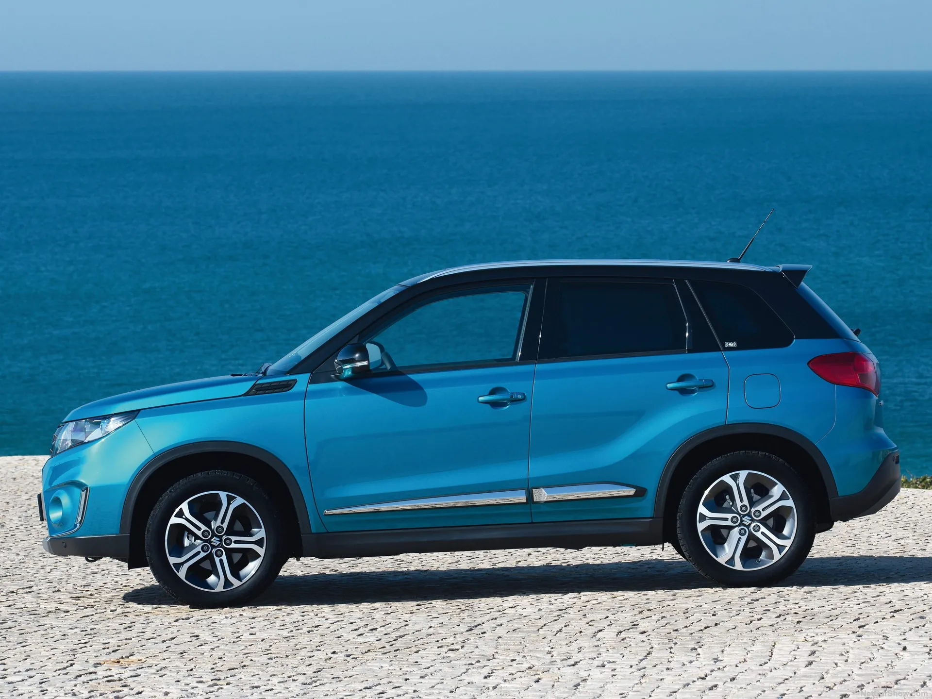 Suzuki Vitara (2015) – boční profil