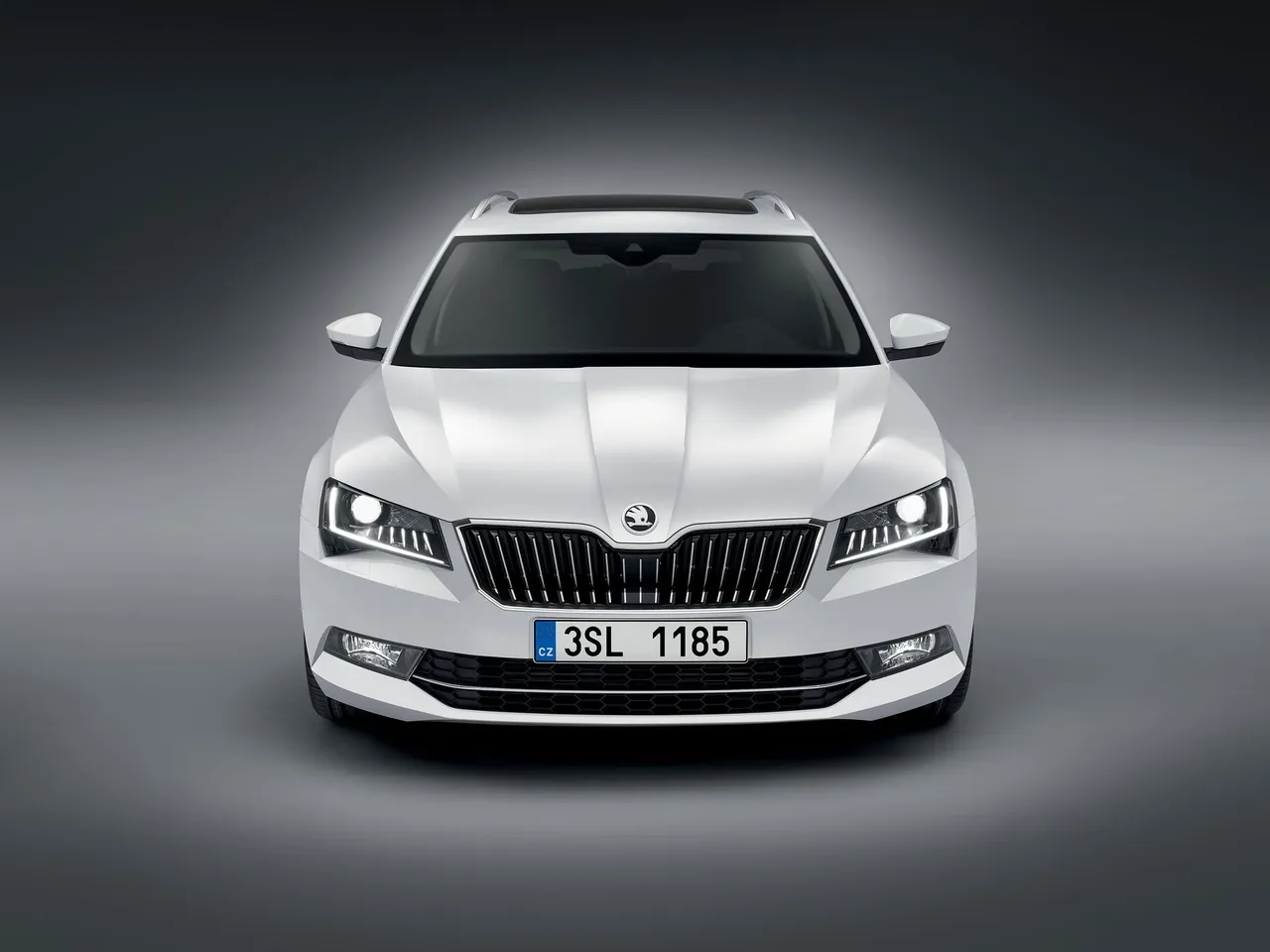 Skoda Superb Combi (2016) – zepředu