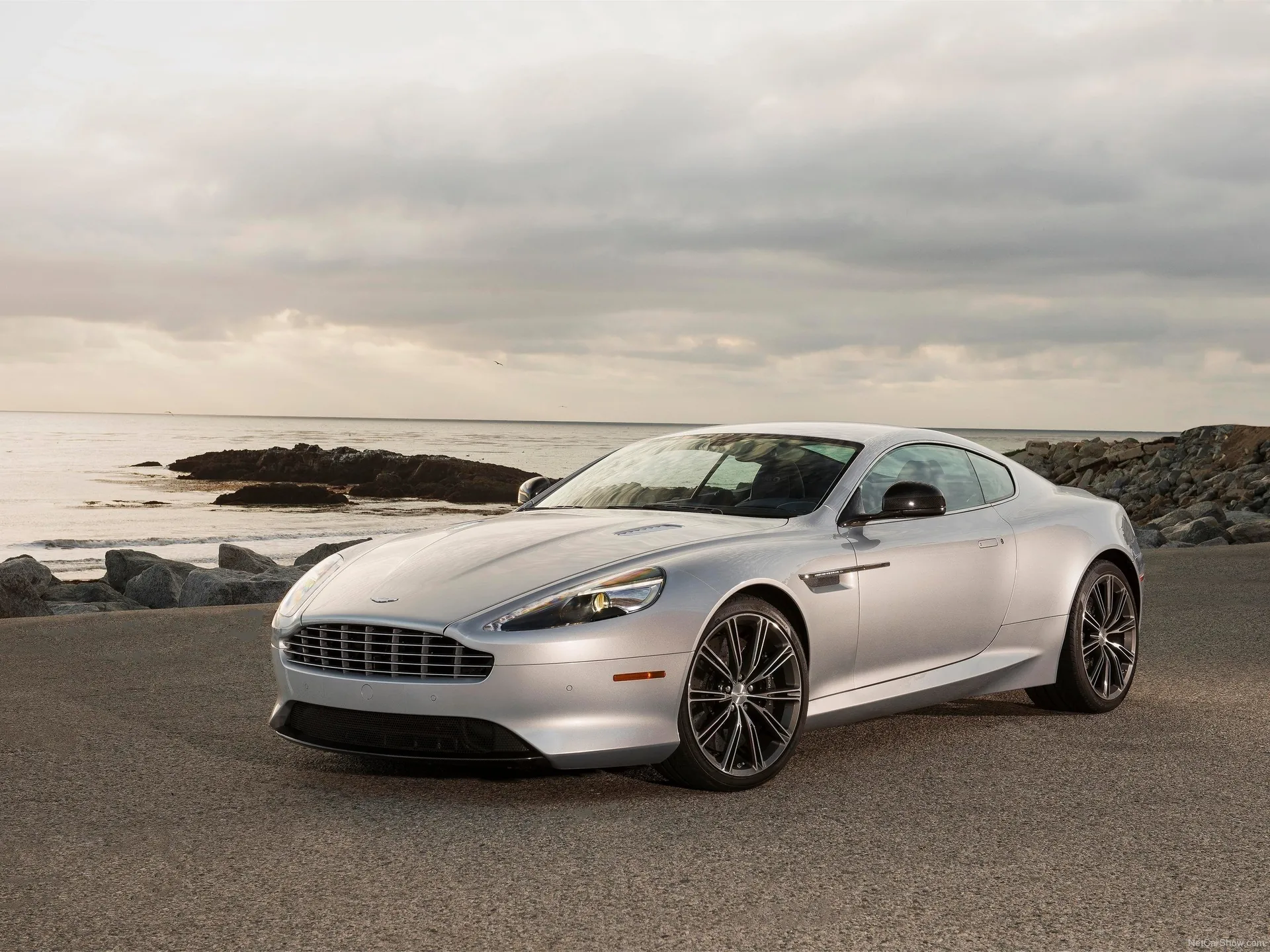 Aston Martin DB9 (2013)