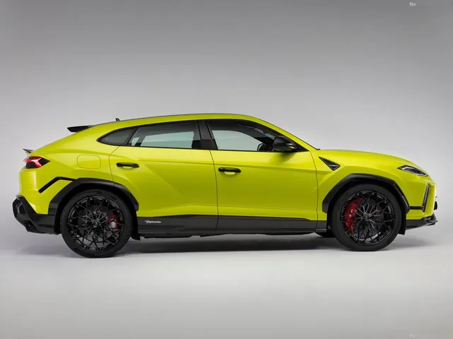 Lamborghini Urus SE Performante (2027)