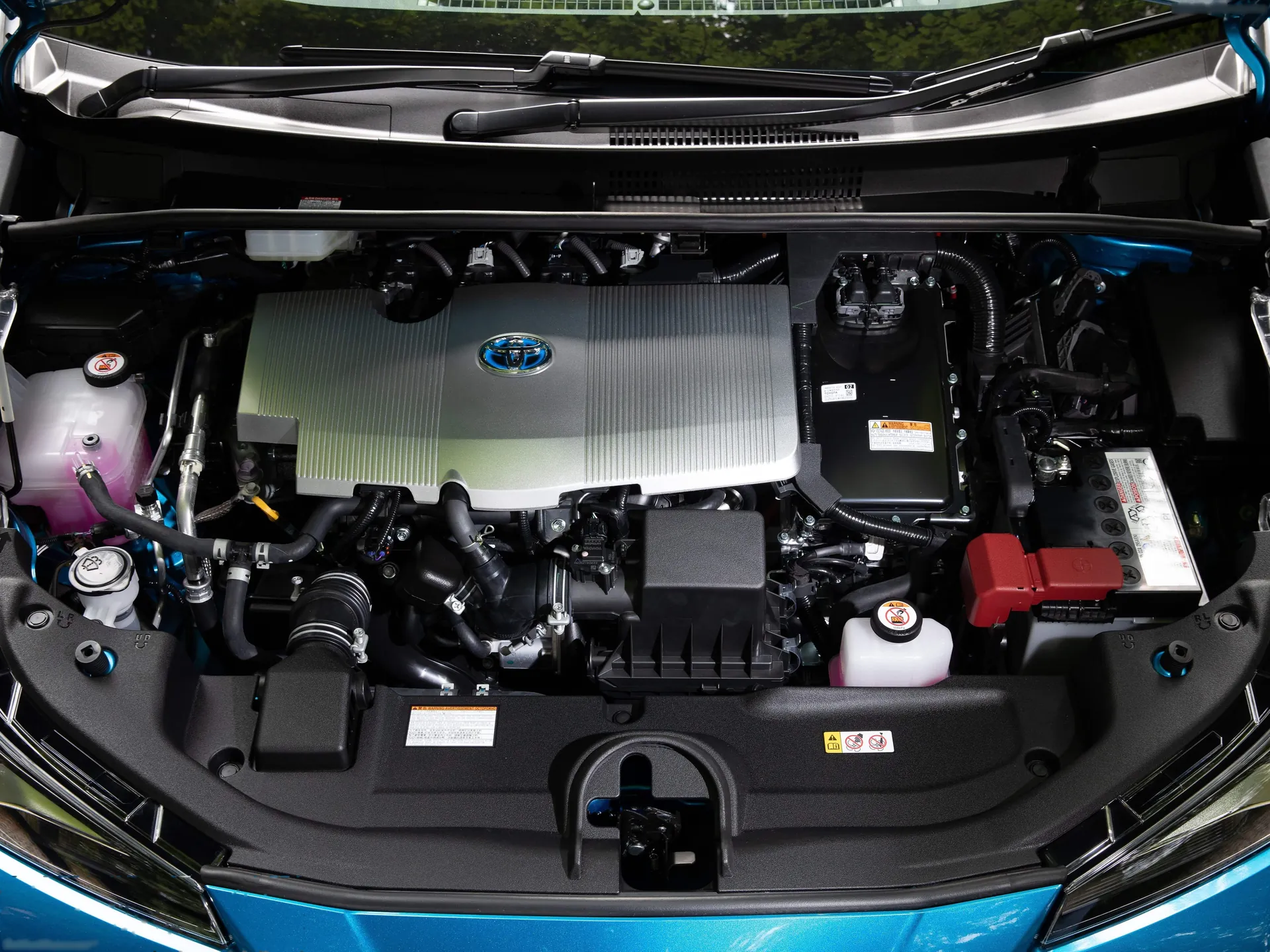 Toyota Prius (2019) – motorový prostor