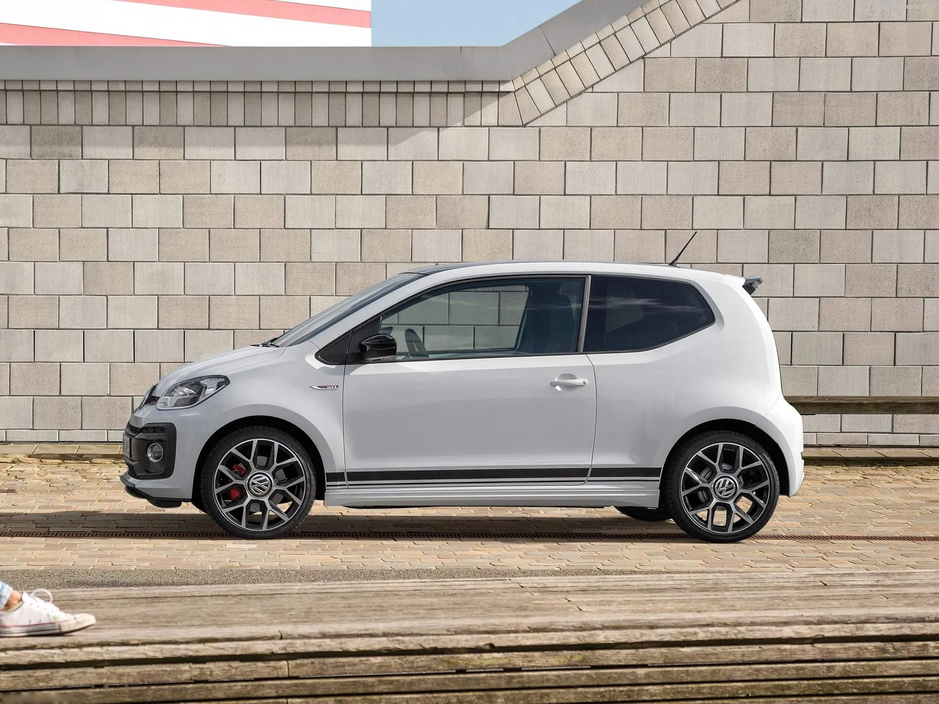 Volkswagen Up GTI Concept (2017) - Side Profile