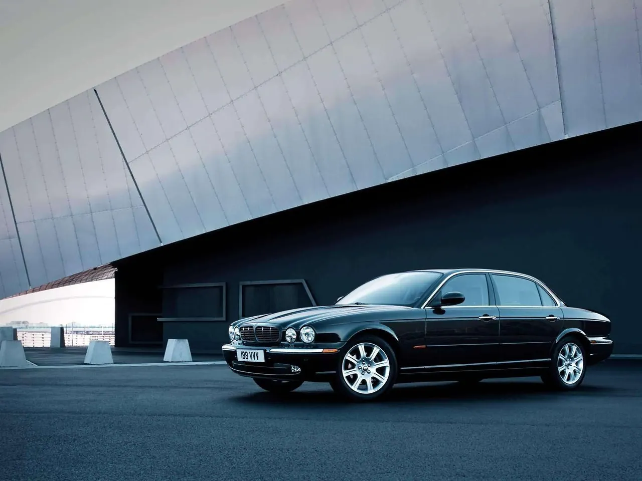 Jaguar XJ8 L (2005)