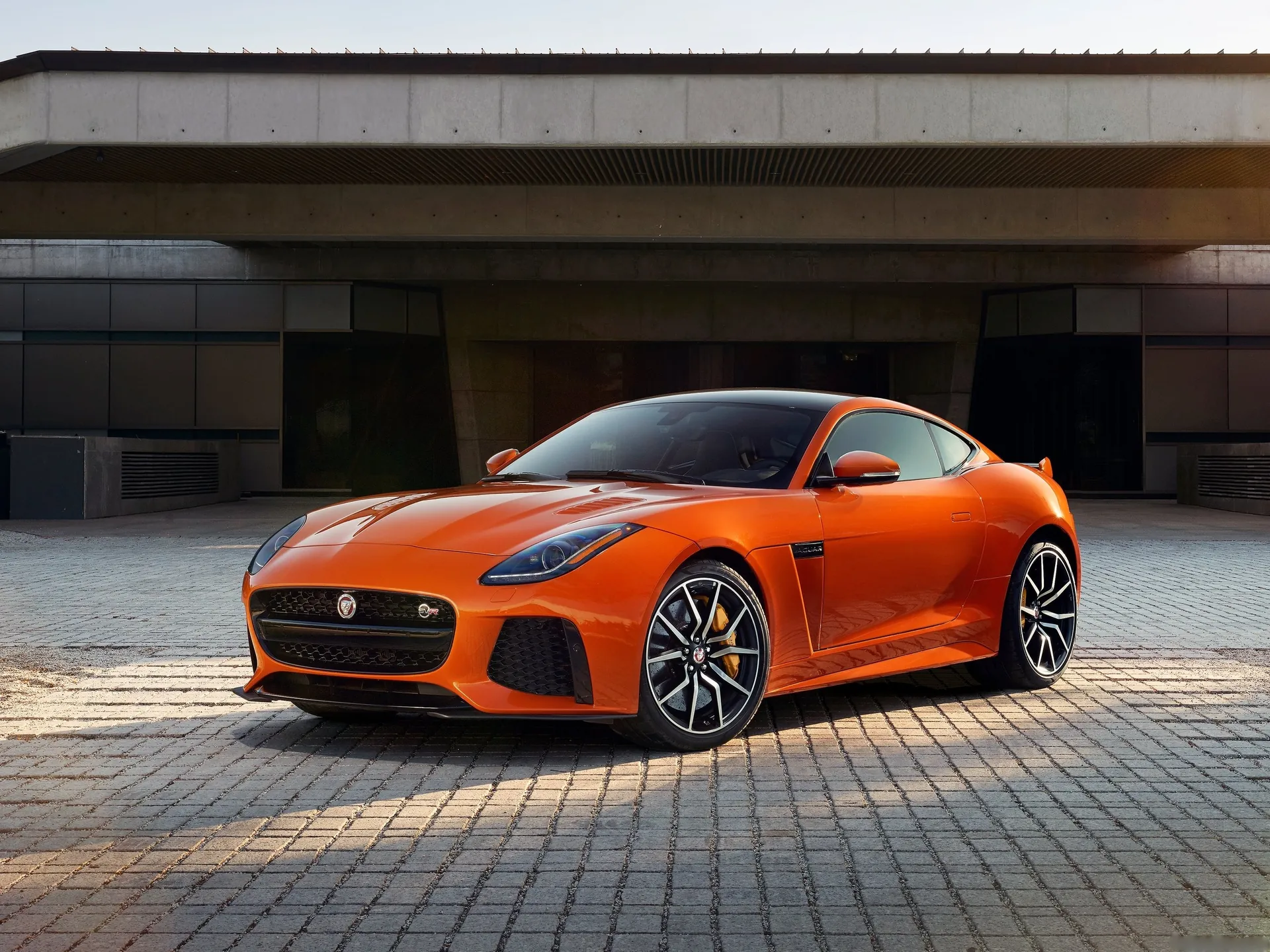 Jaguar F-Type SVR Coupe (2017)