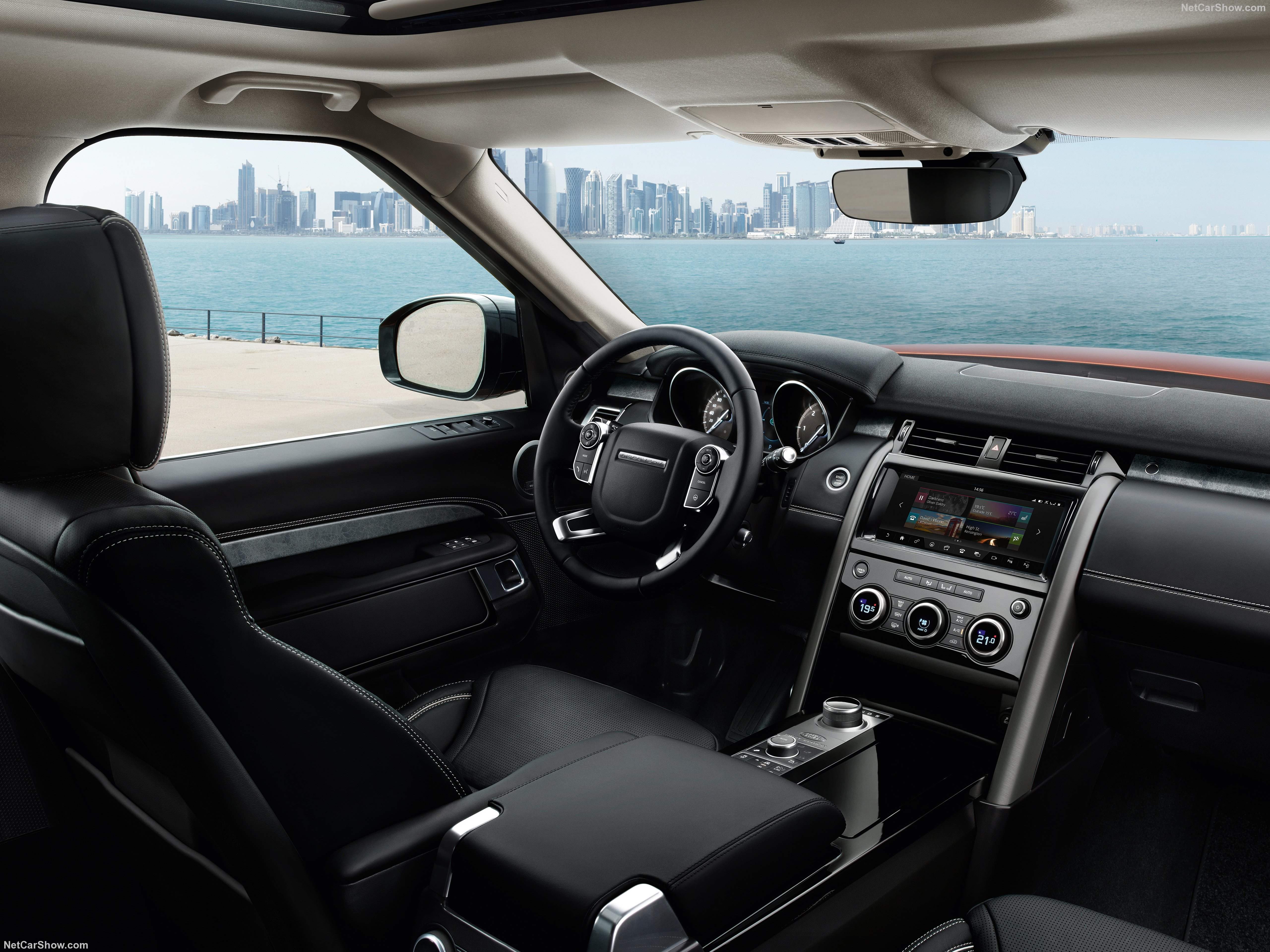 Land Rover Discovery (2017) – interiér