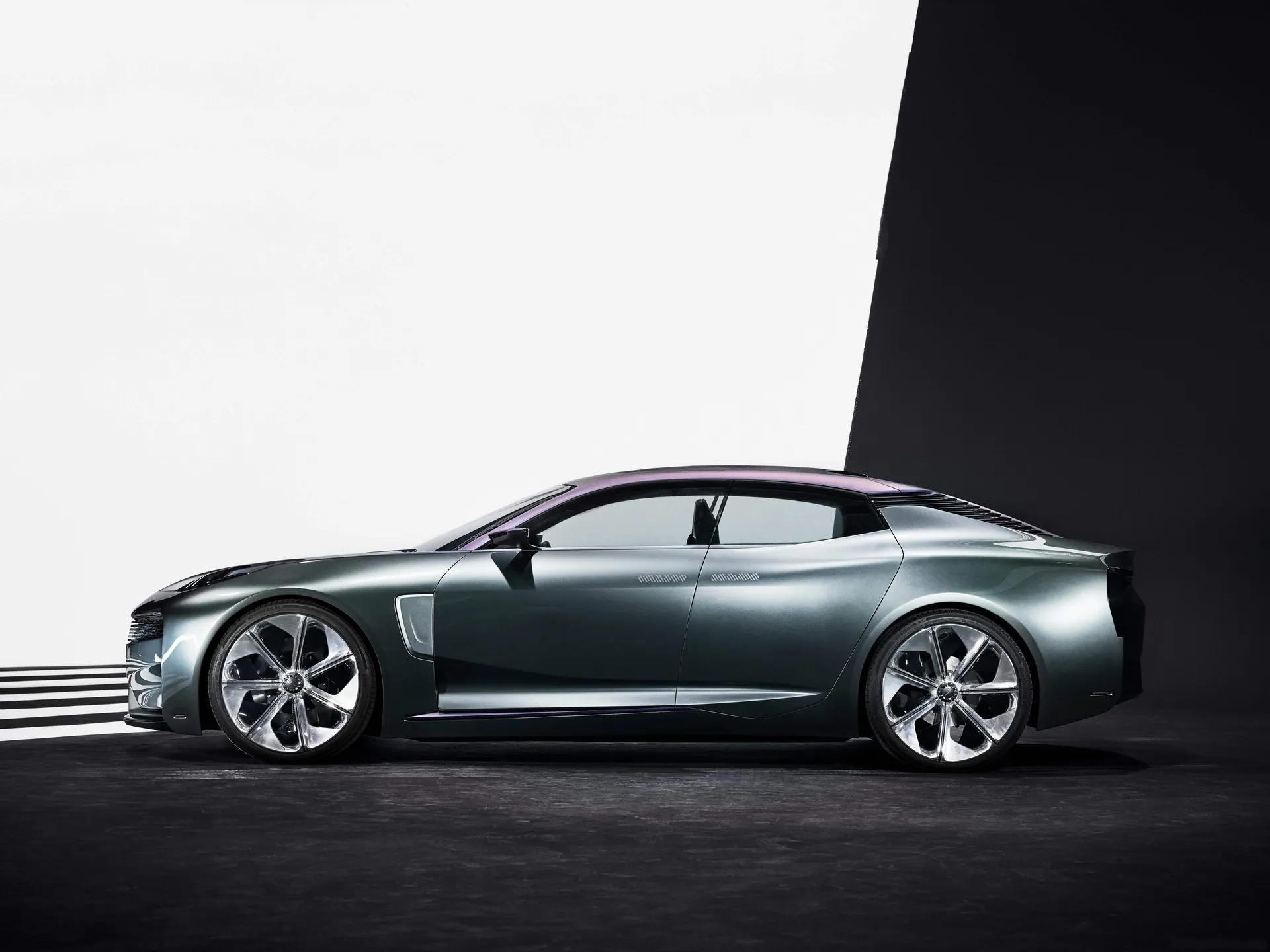 Lynk Co CCC Concept (2017) – boční profil