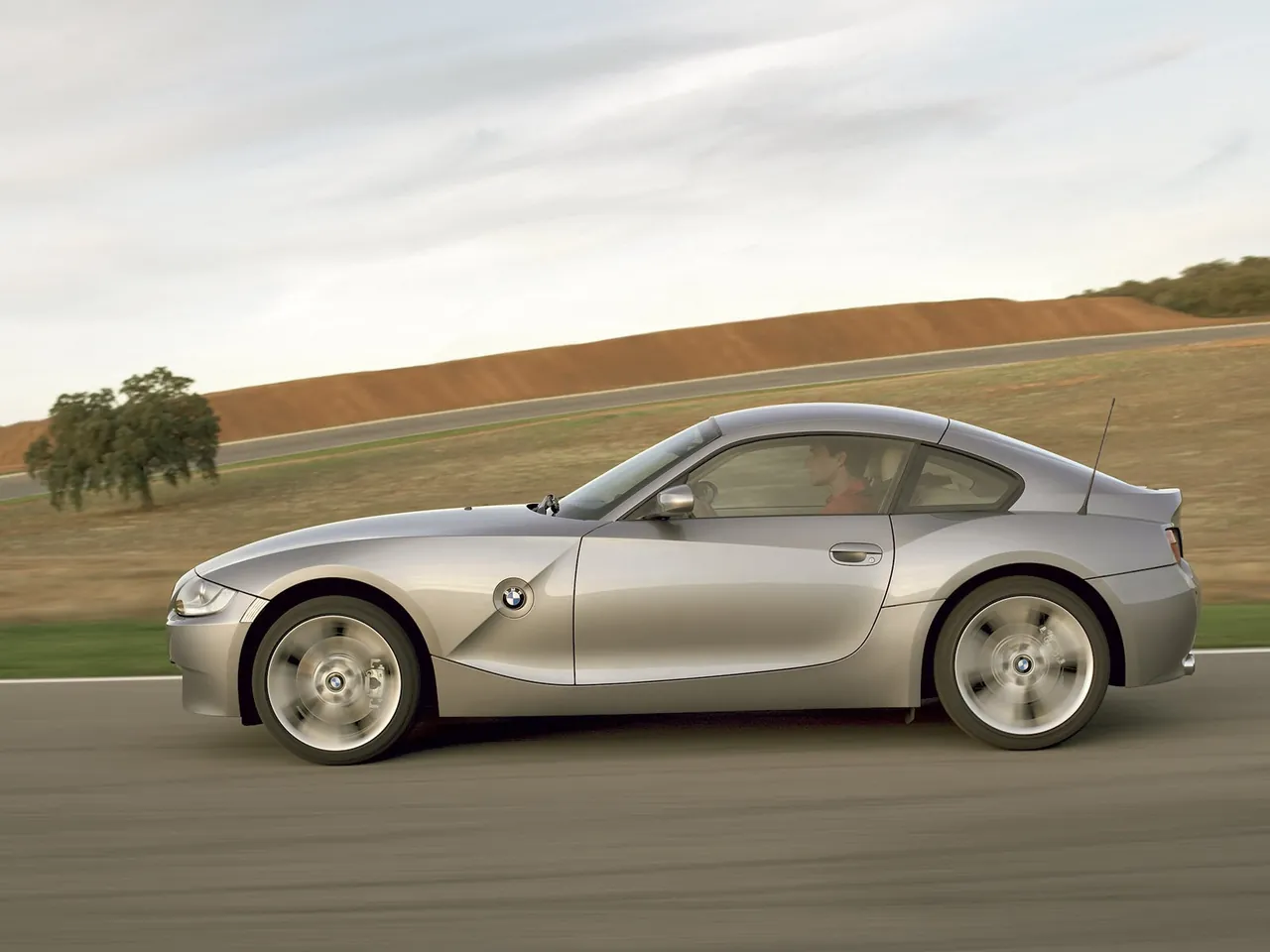 BMW Z4 Coupe (2006) – boční profil