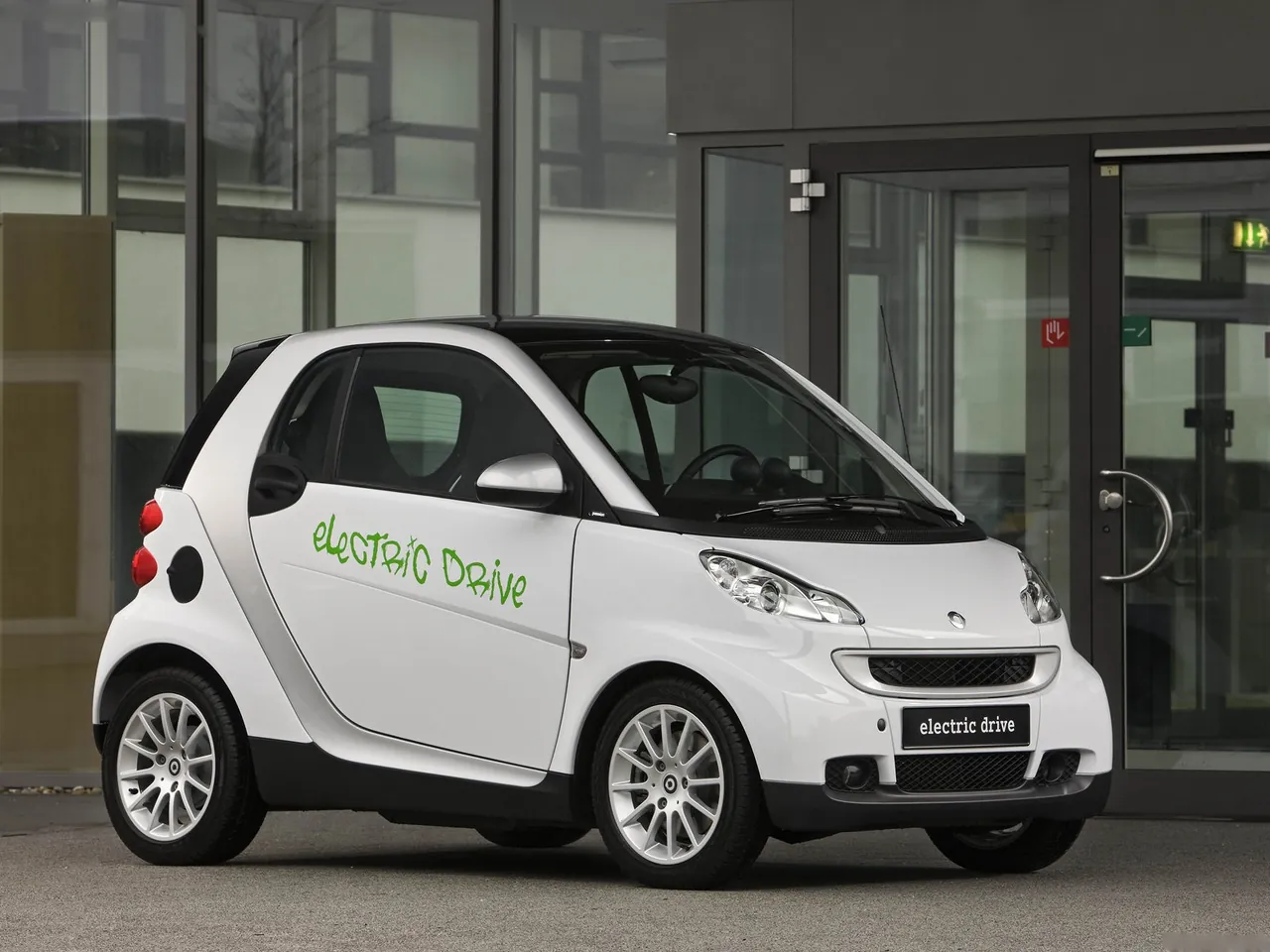 Smart fortwo EV Concept (2009)