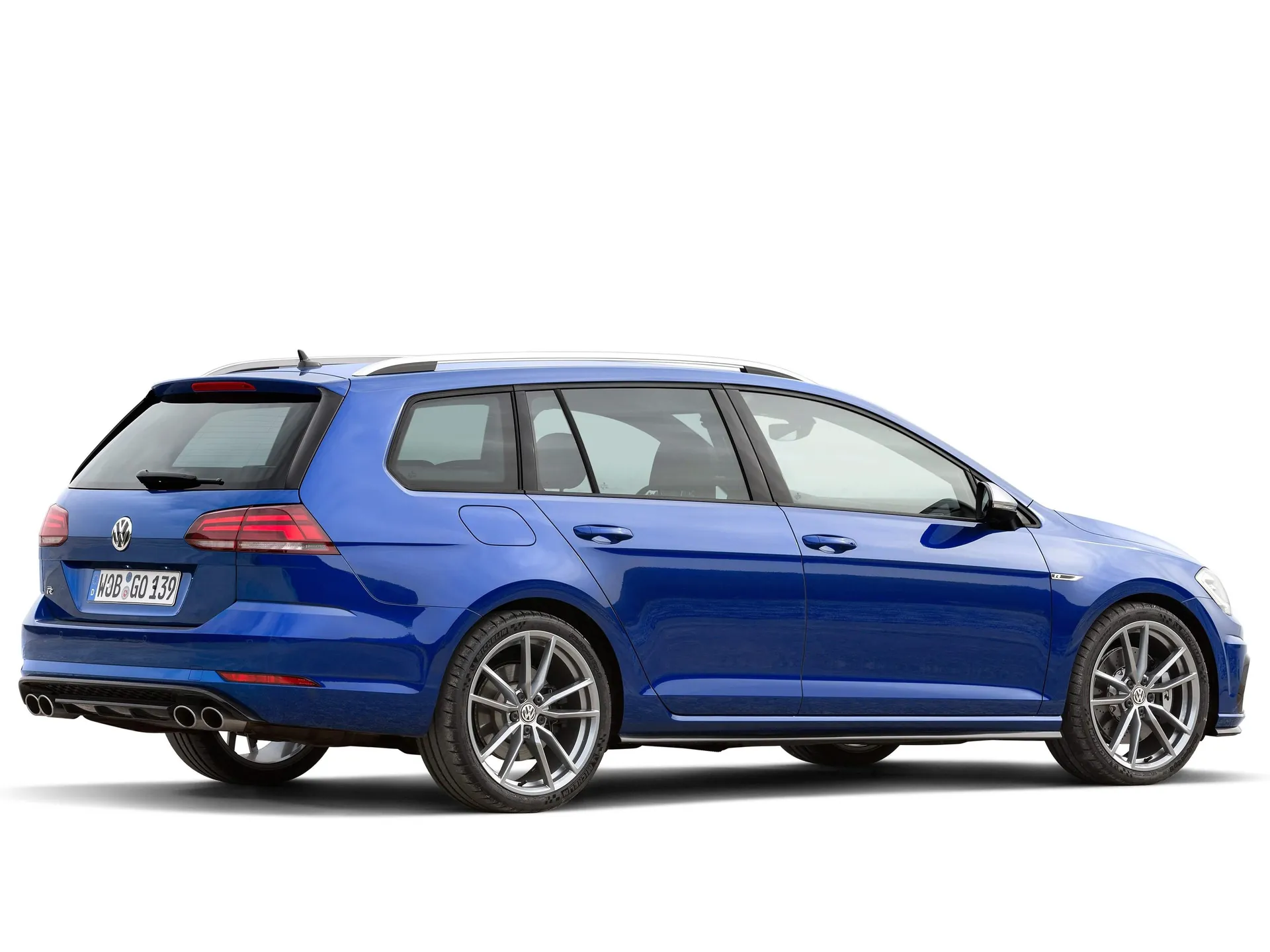 Volkswagen Golf R Variant (2017) – zadní tříčtvrteční pohled