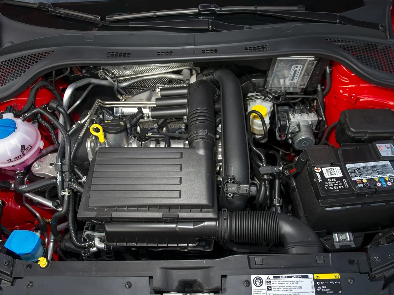 Skoda Fabia Combi (2015) – motorový prostor