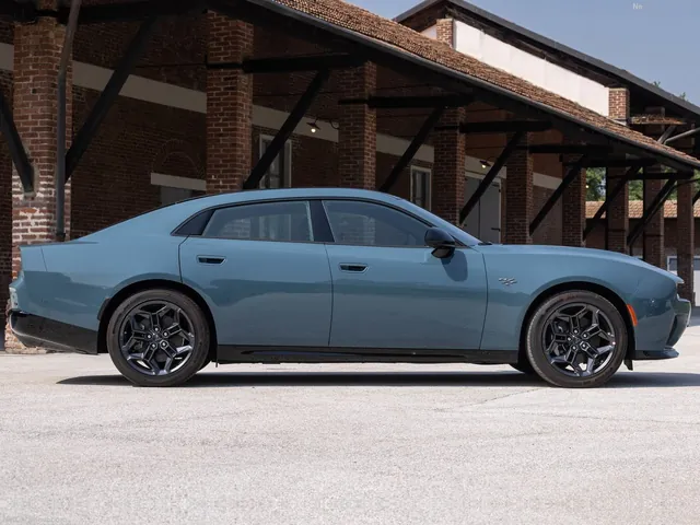 Dodge Charger Sixpack 4-door [EU] (2027)