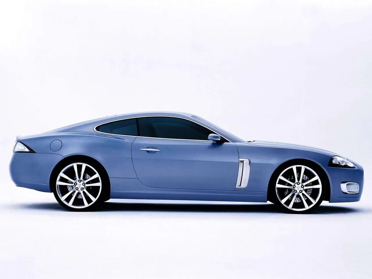 Jaguar Advanced Lightweight Coupe Concept (2005) – boční profil