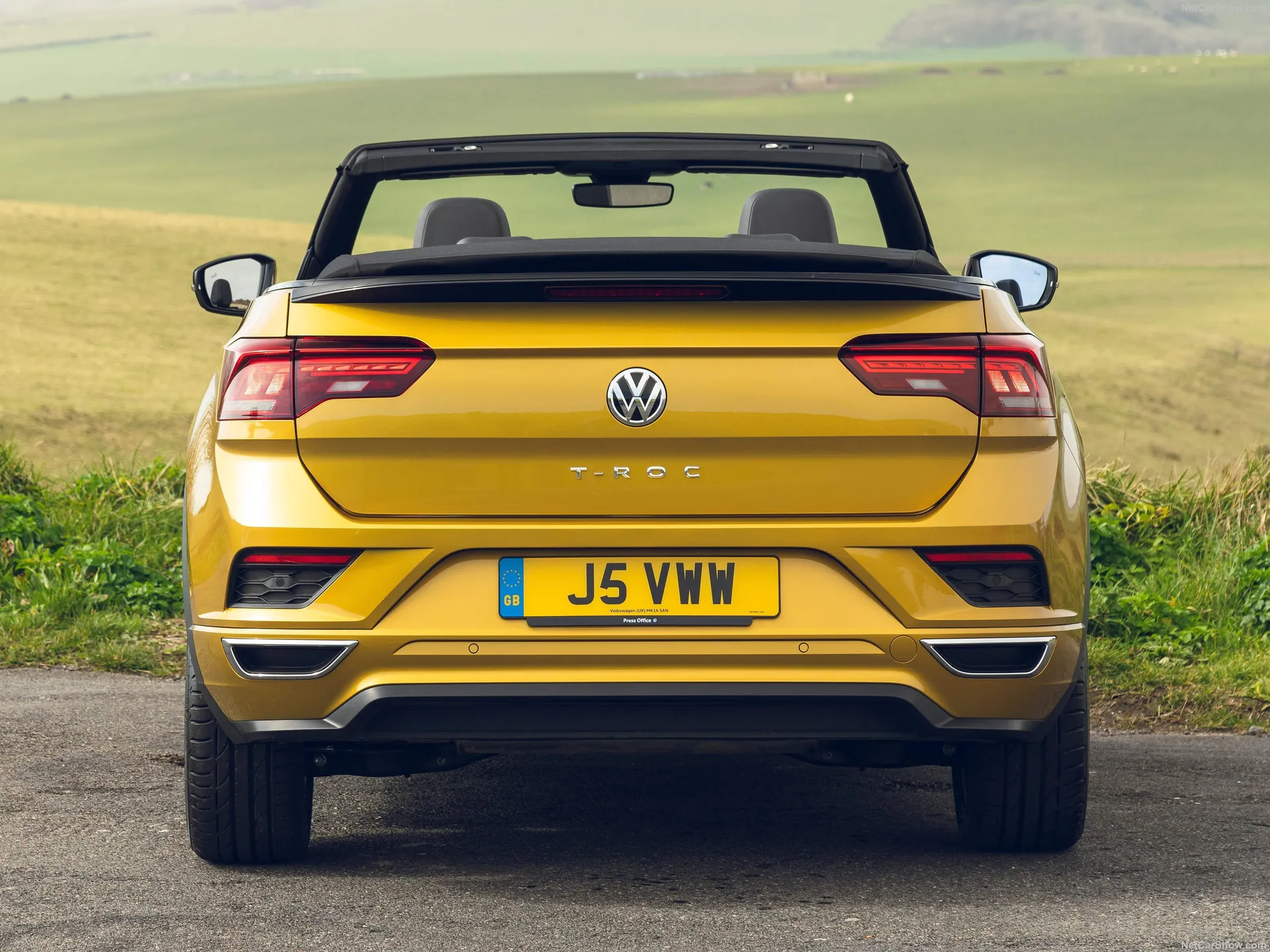 Volkswagen T-Roc Cabriolet [UK] (2020) – zezadu