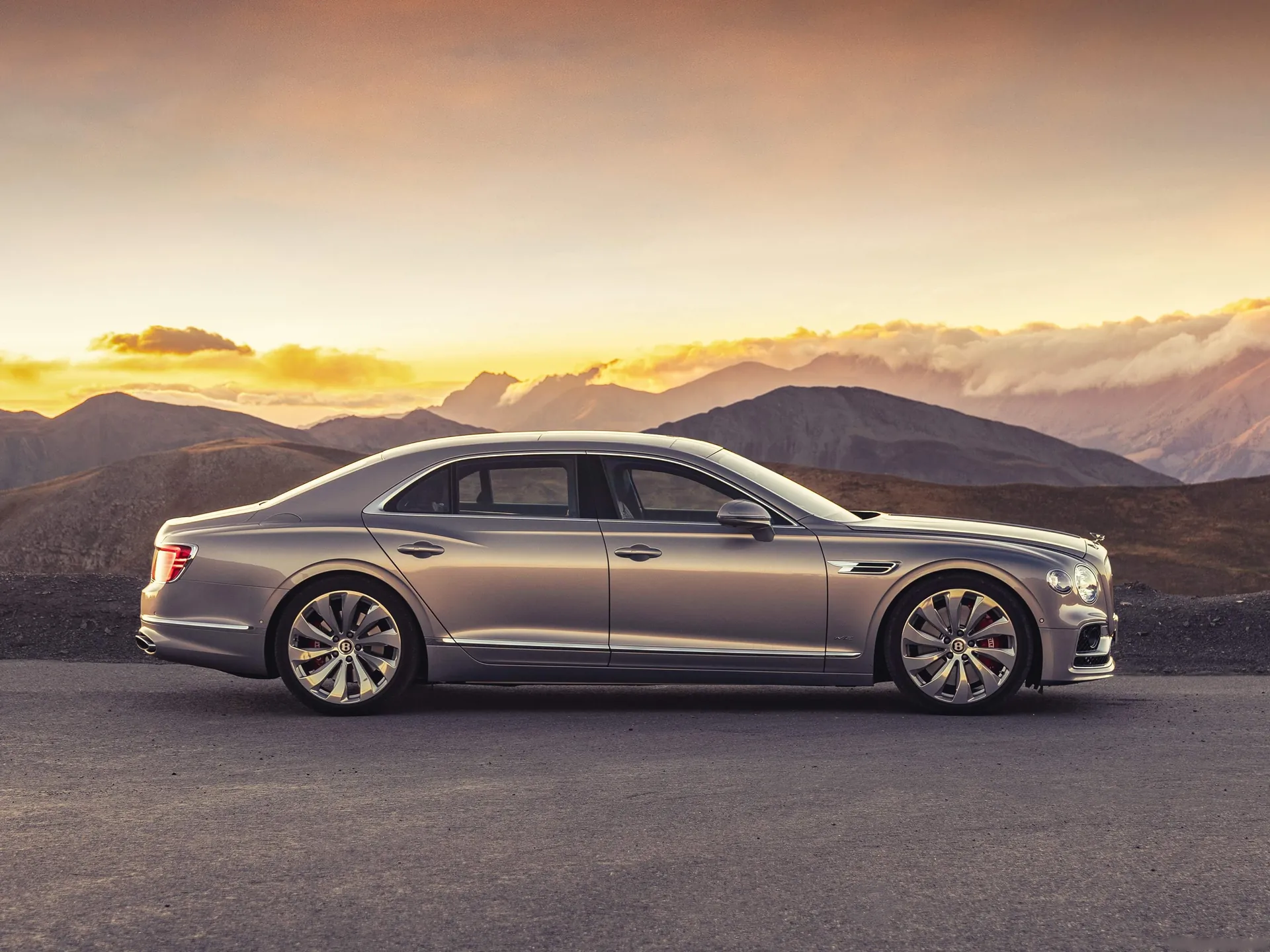 Bentley Flying Spur (2020) – boční profil