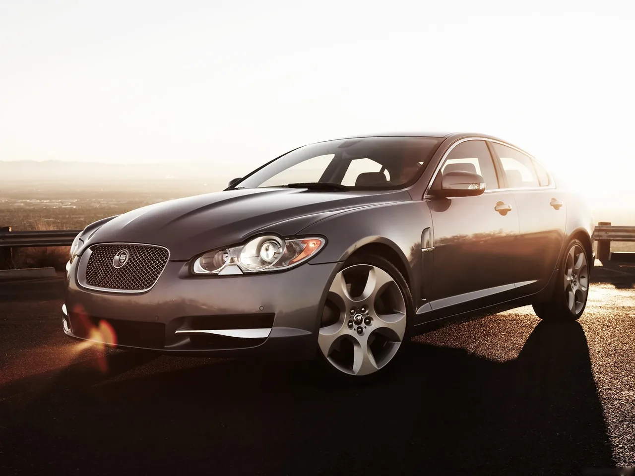 Jaguar XF (2009)