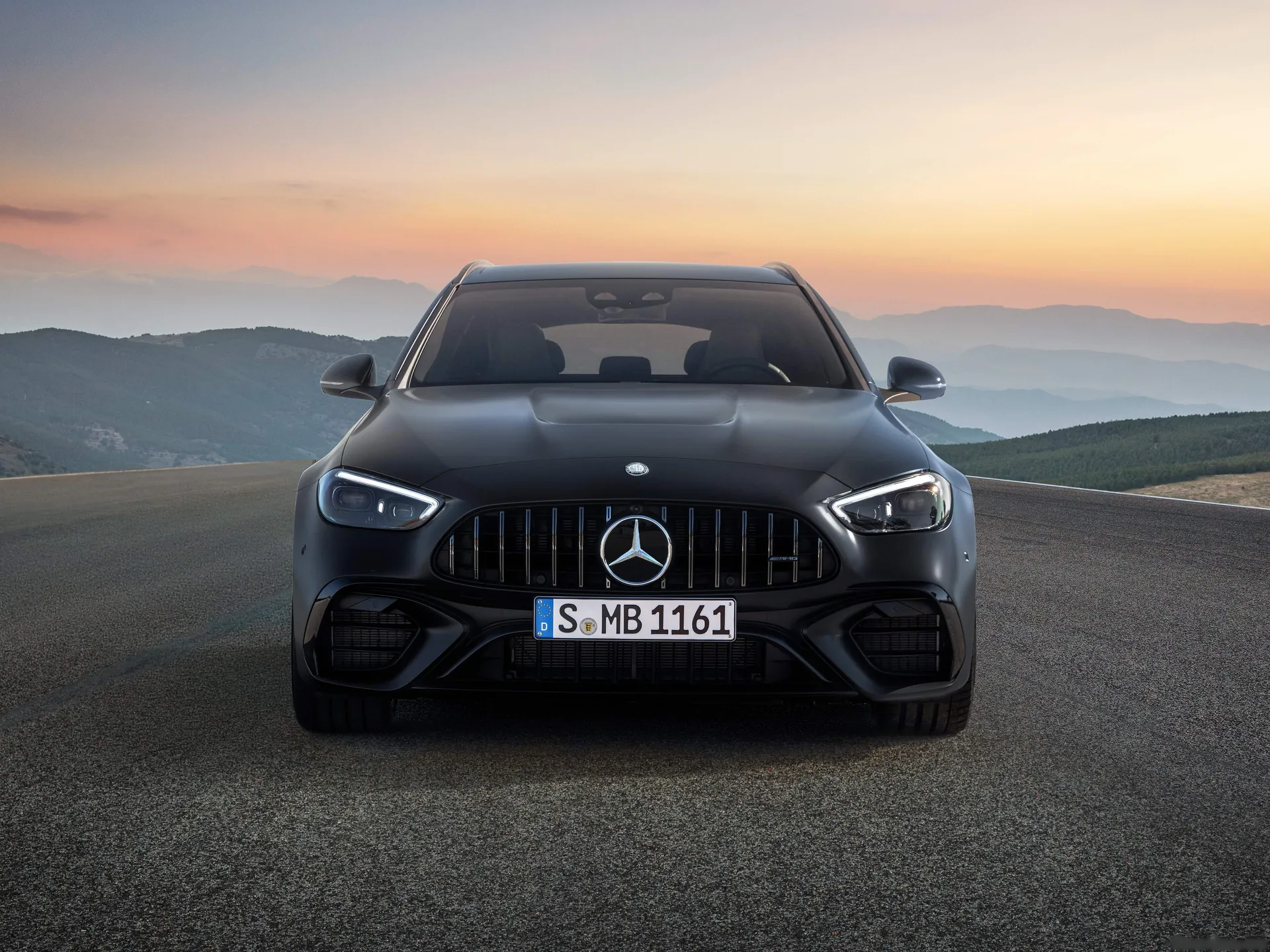 Mercedes-Benz C63 S AMG E Performance Estate (2023) - Front