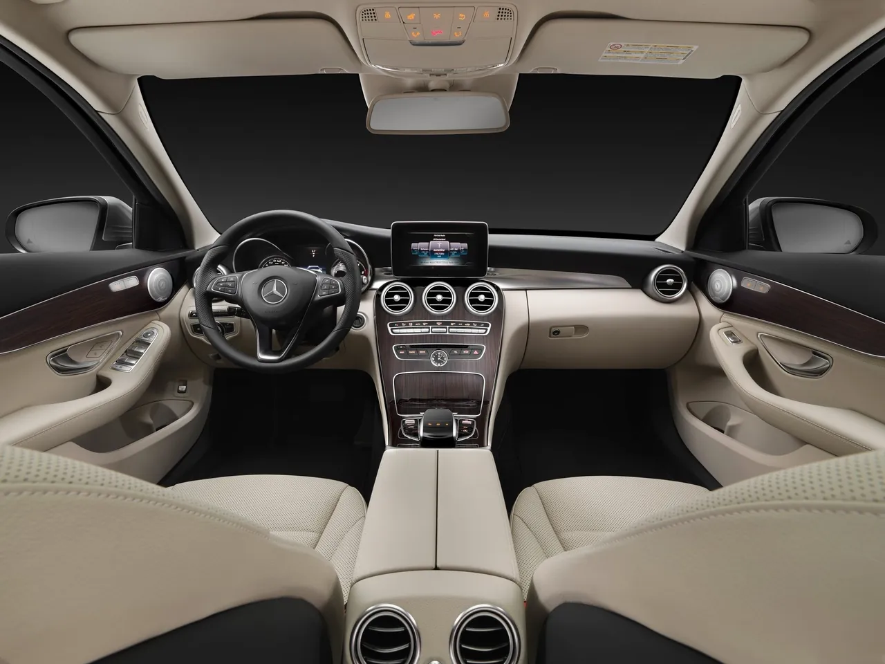 Mercedes-Benz C-Class Estate (2015) – interiér