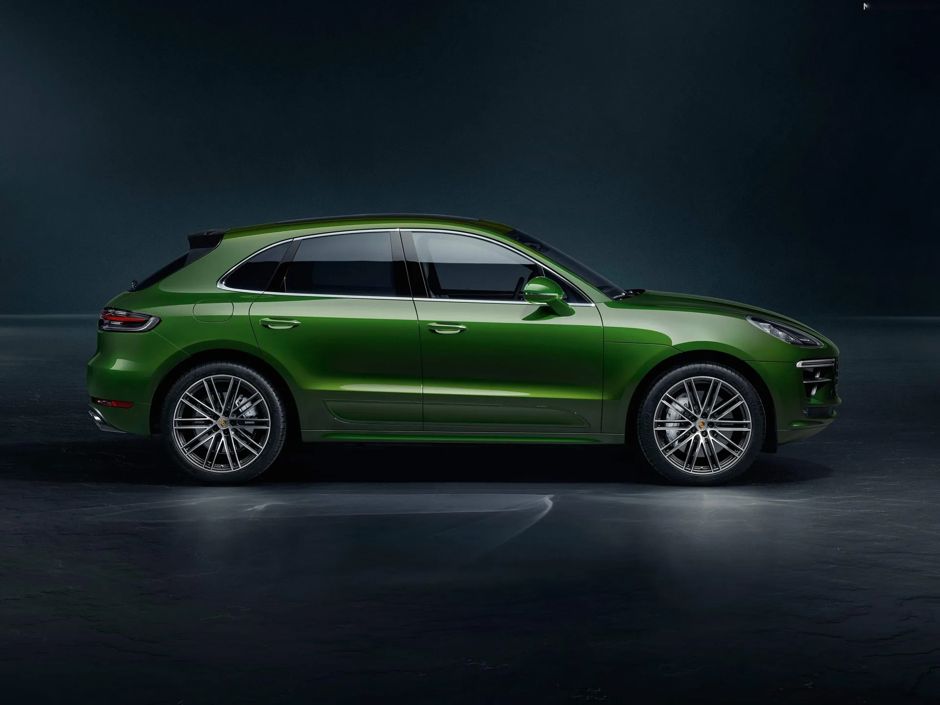 Porsche Macan Turbo (2019) – boční profil