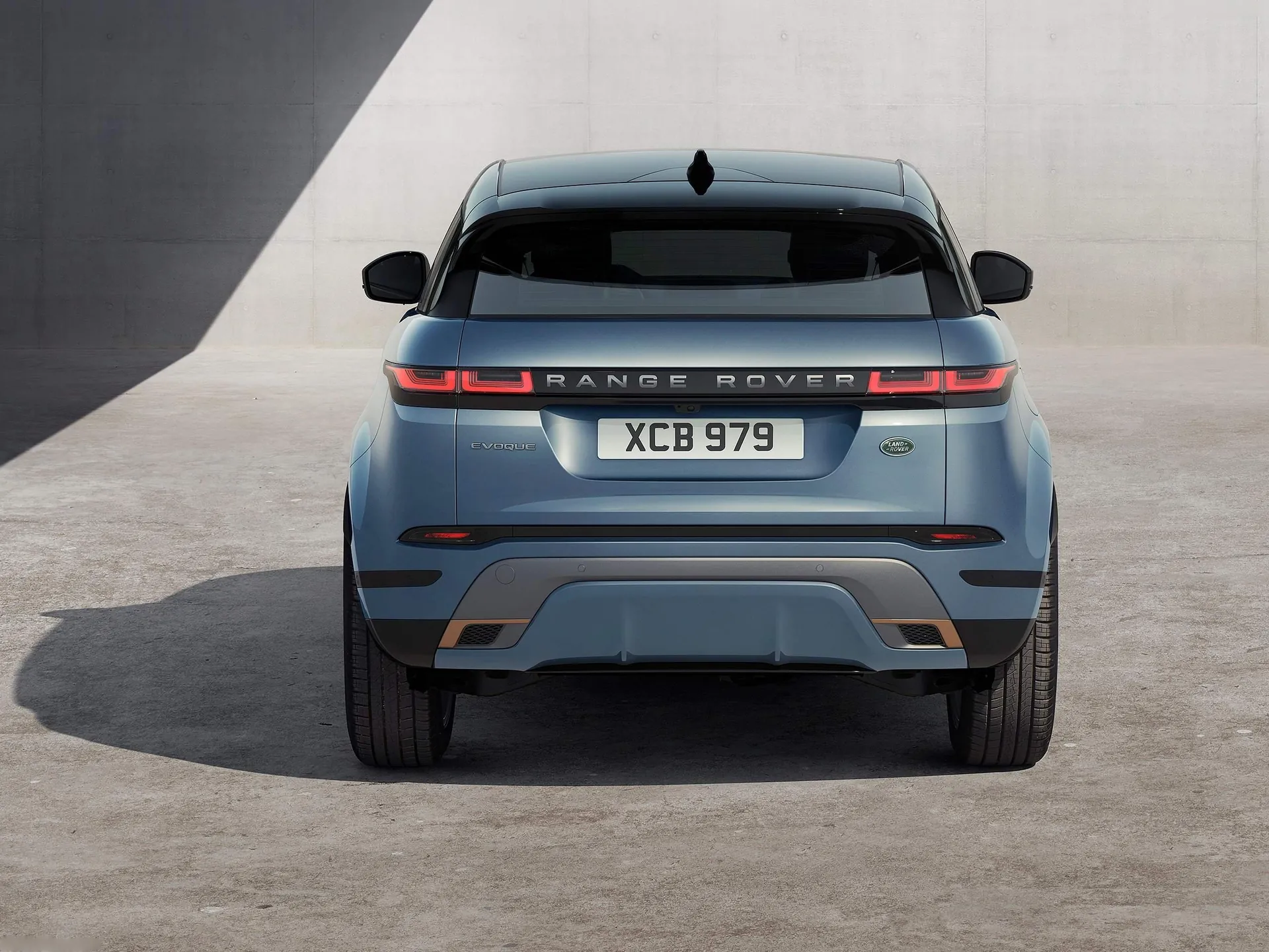 Land Rover Range Rover Evoque (2020) - Rear