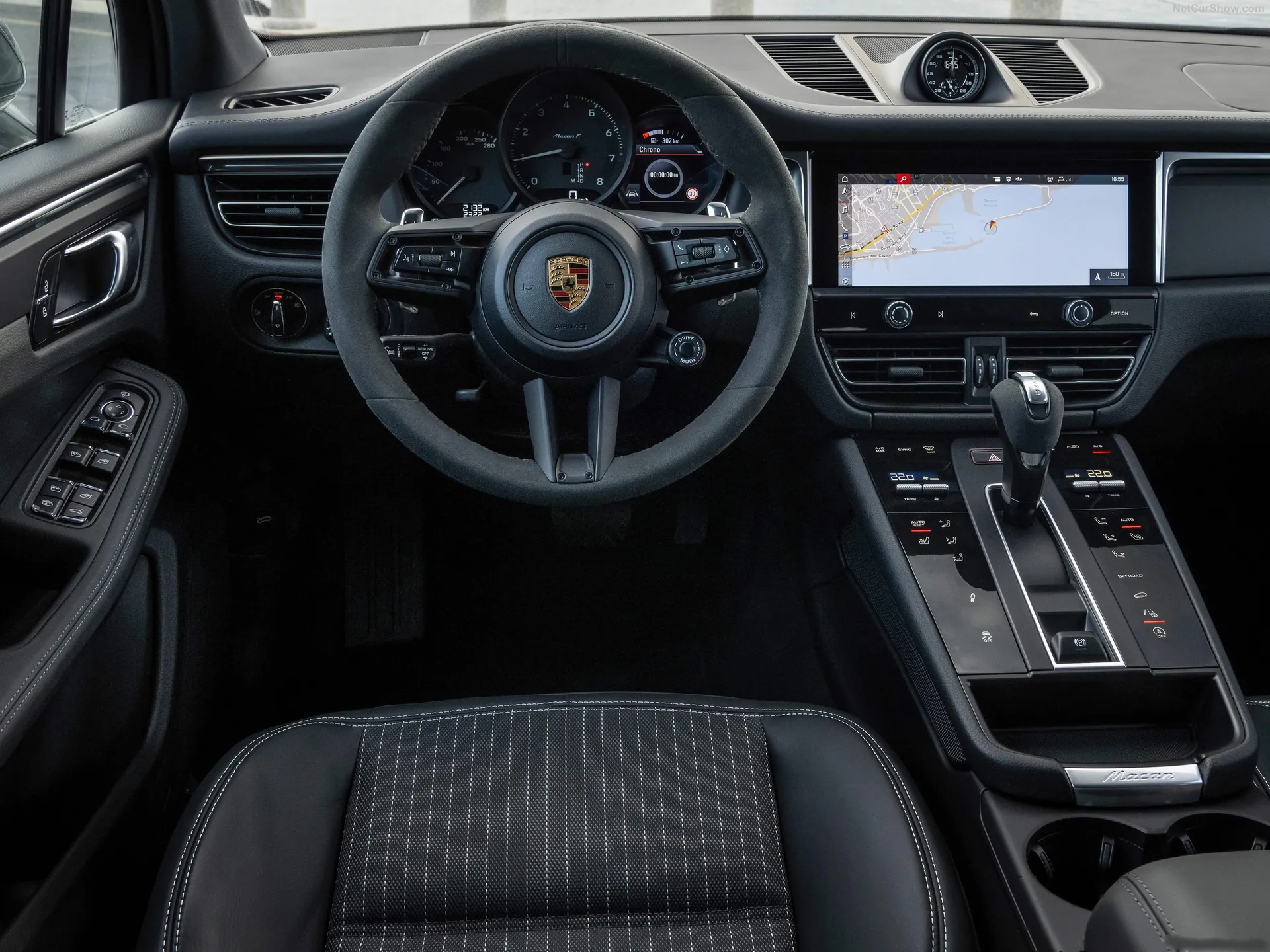 Porsche Macan T (2022) – interiér