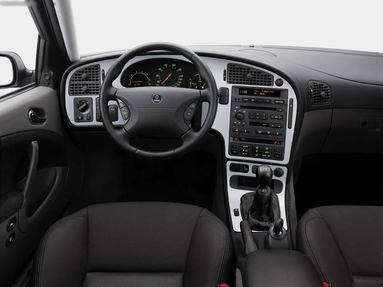 Saab 9-5 Sedan (2004) – interiér