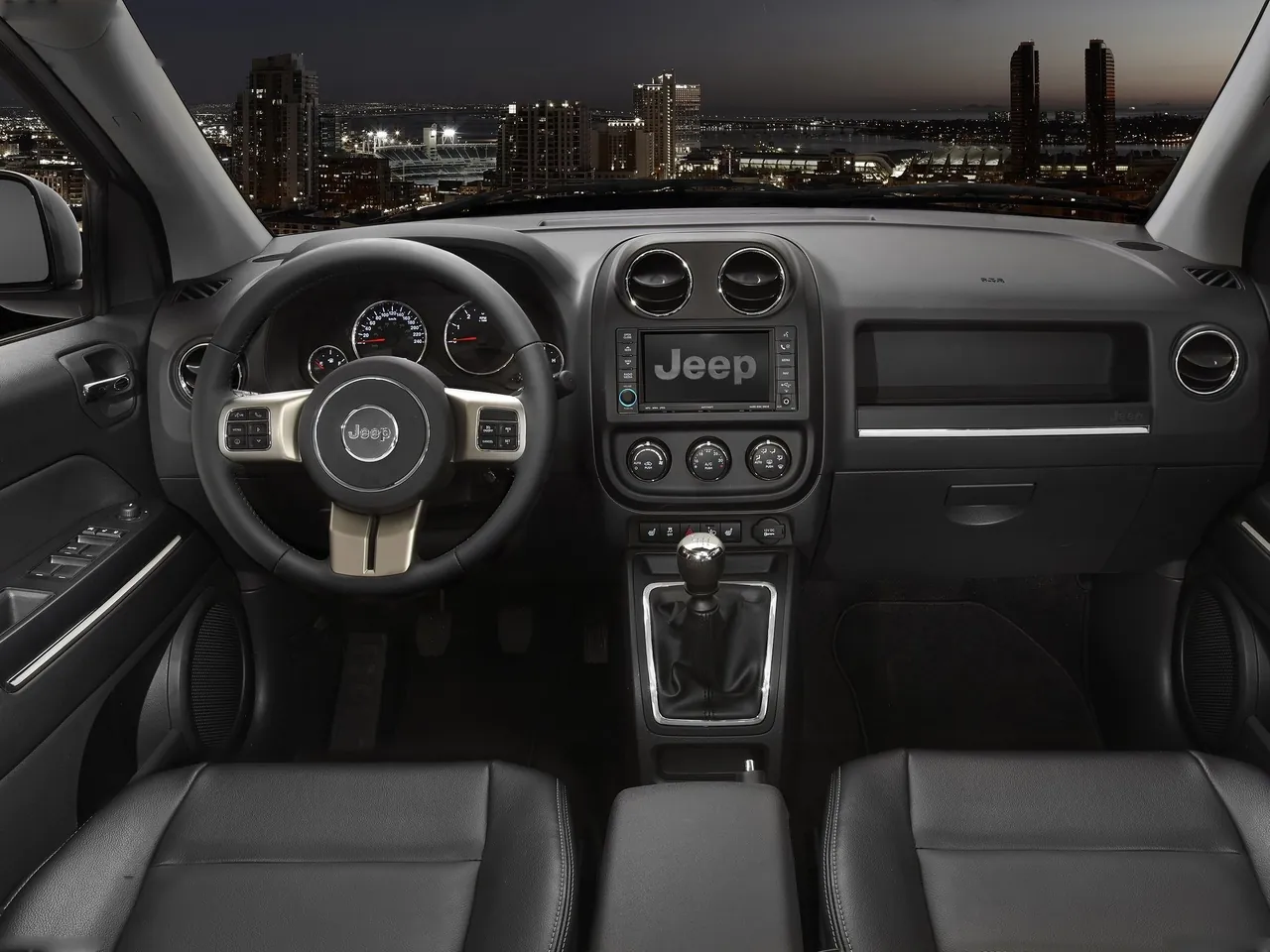 Jeep Compass (2011) – interiér