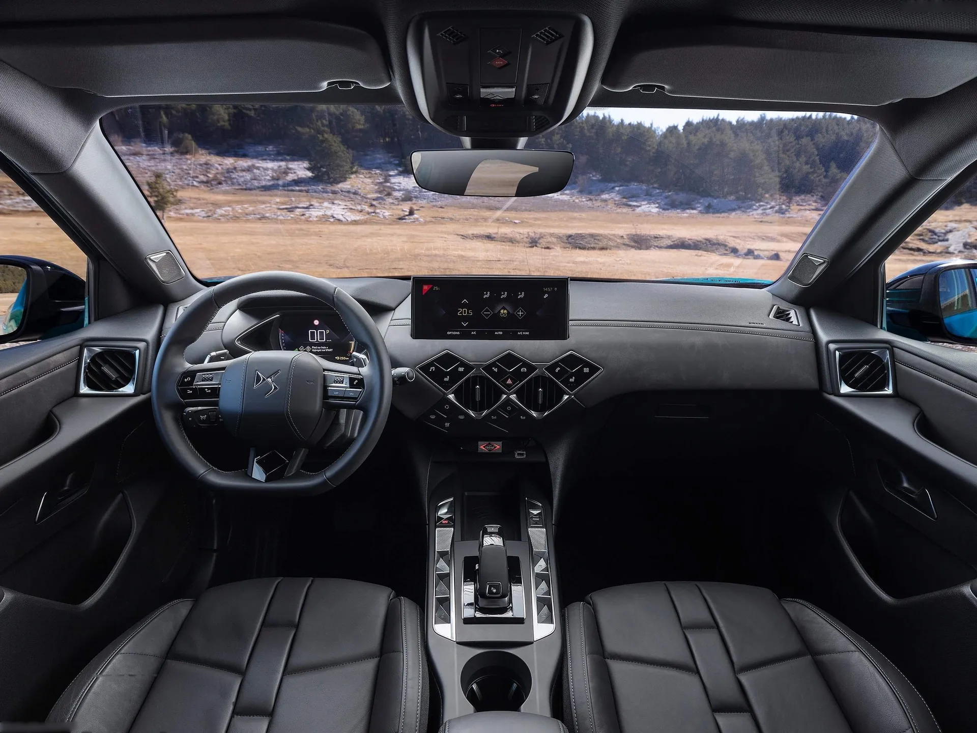 DS 3 Crossback (2019) – interiér