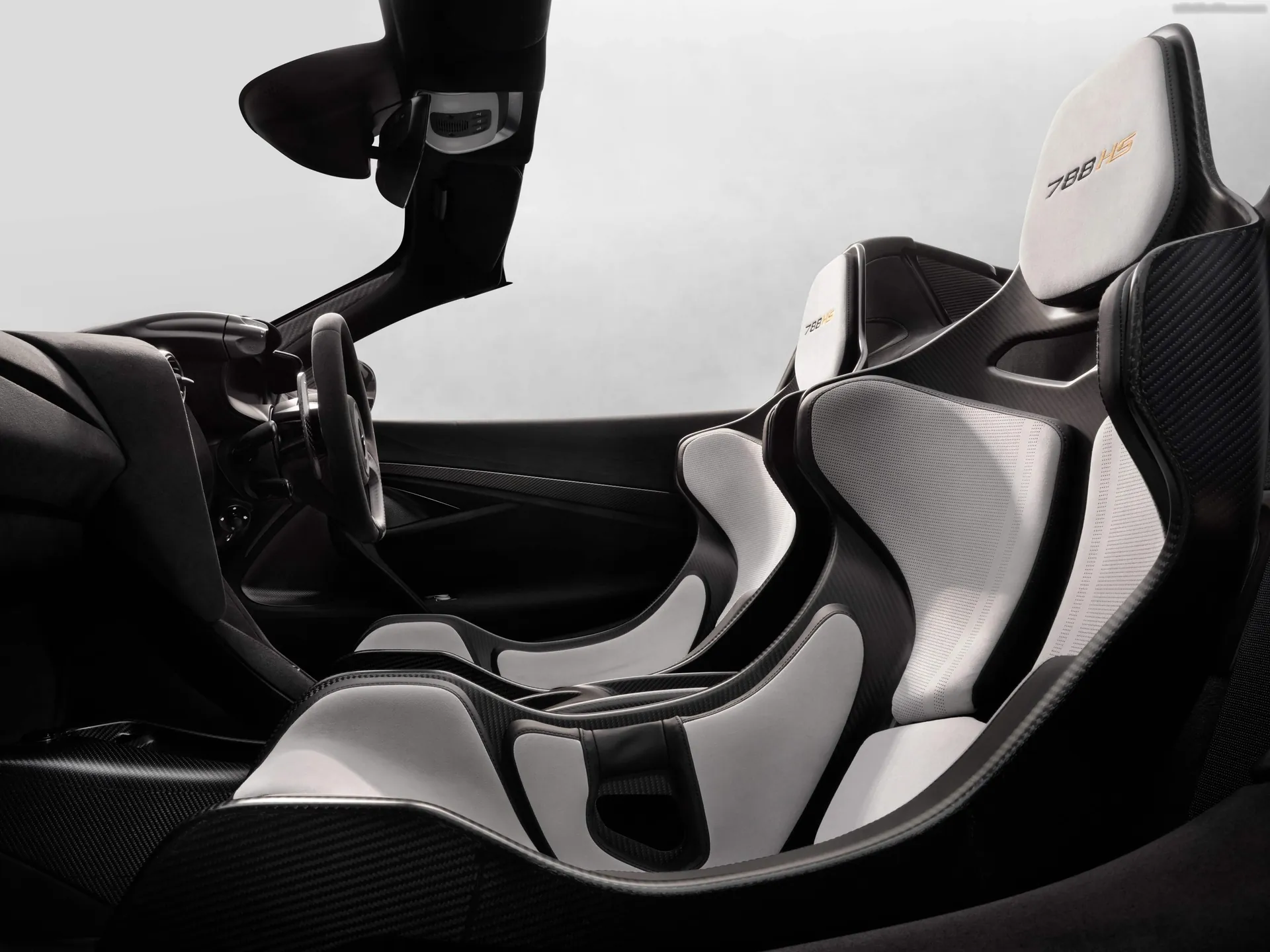 McLaren 788HS Spider (2027) – interiér