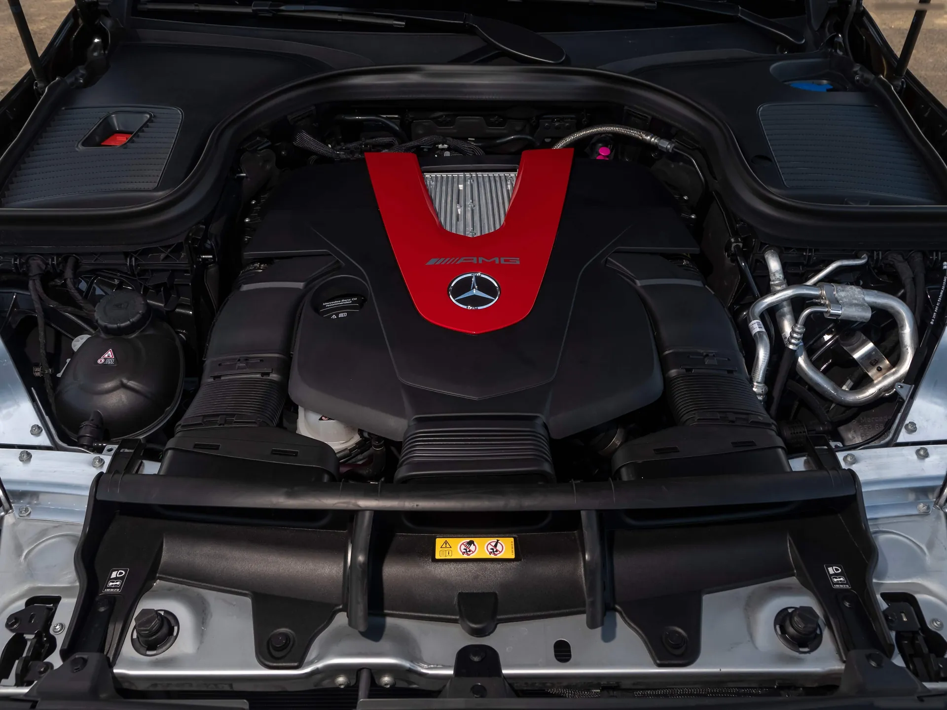 Mercedes-Benz GLC43 AMG 4Matic (2020) - Engine