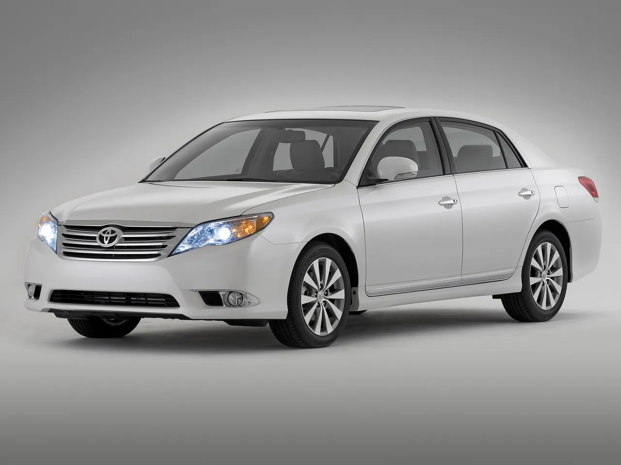 Toyota Avalon (2011)