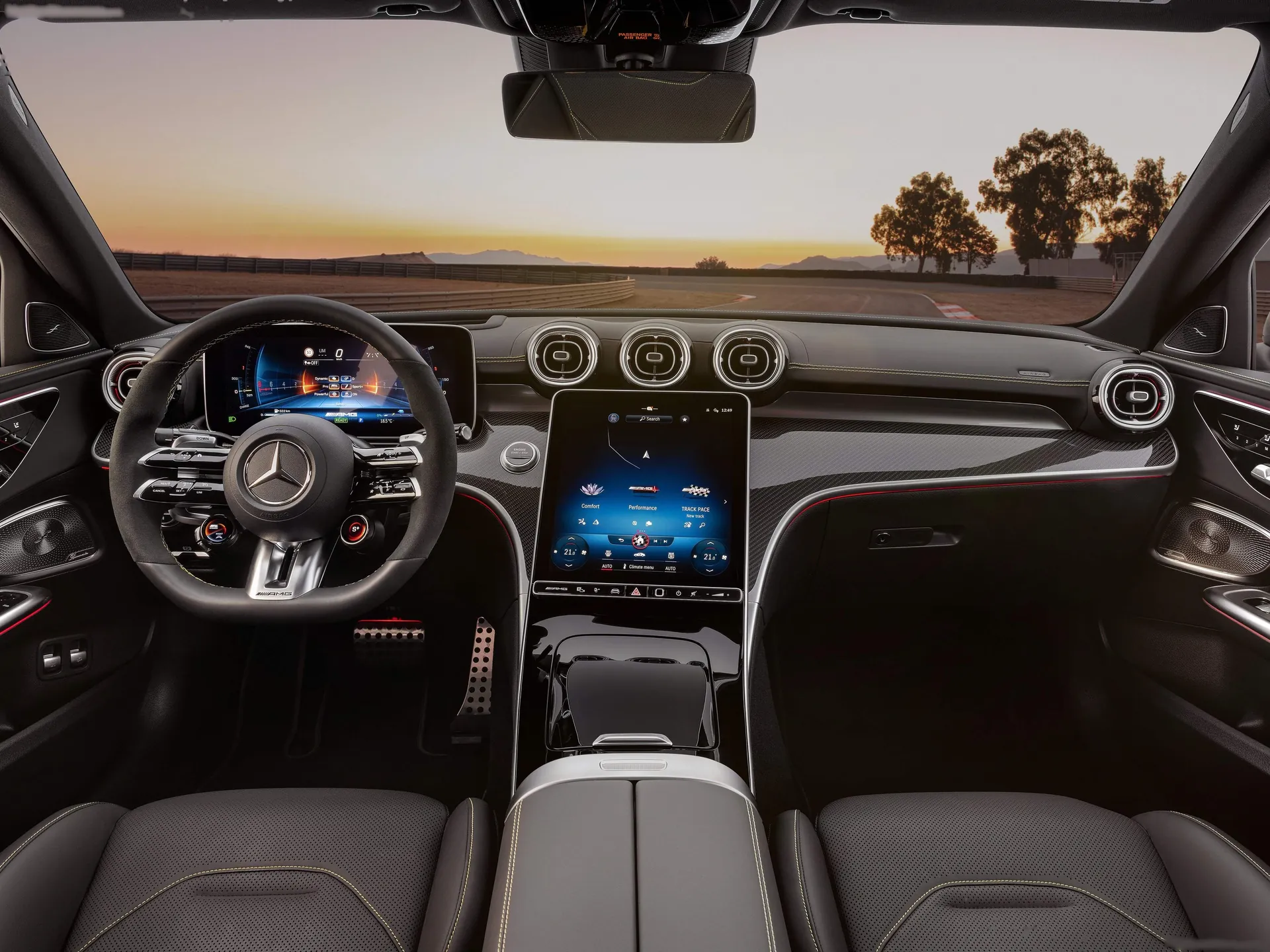 Mercedes-Benz C63 S AMG E Performance (2023) - Interior