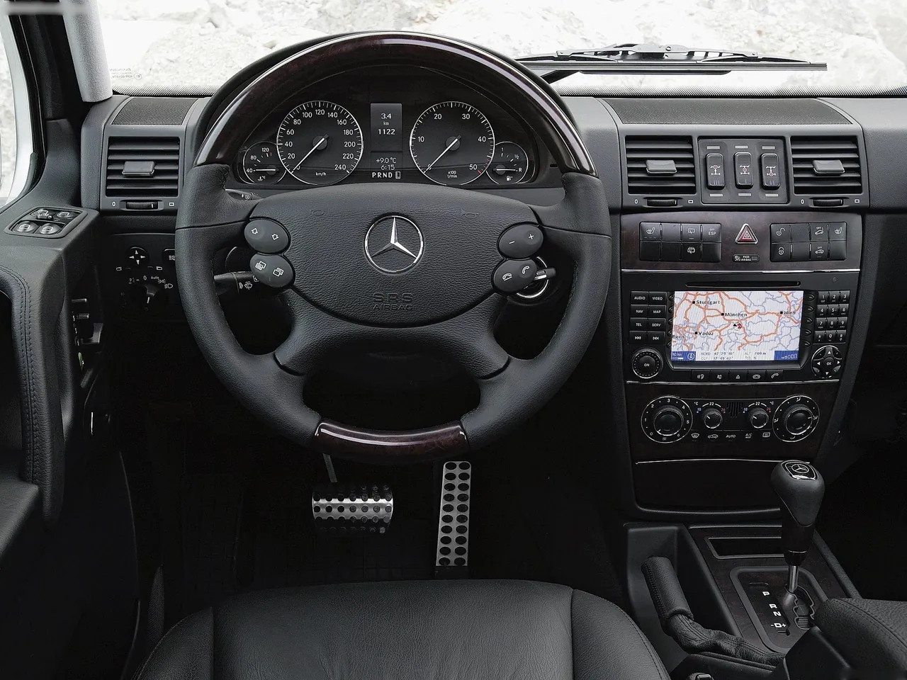 Mercedes-Benz G-Class (2007) - Interior