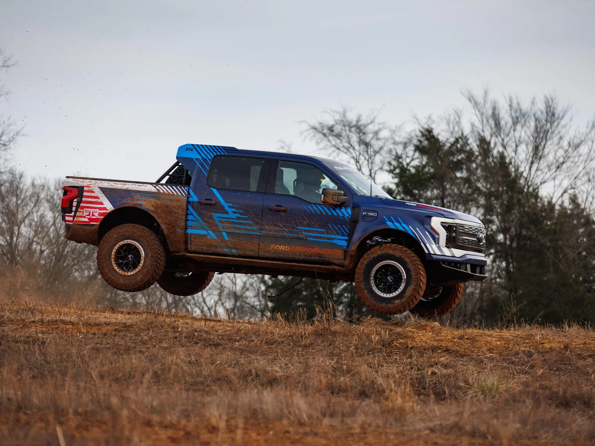 Ford F-150 Lightning Switchgear Concept (2024) – boční profil
