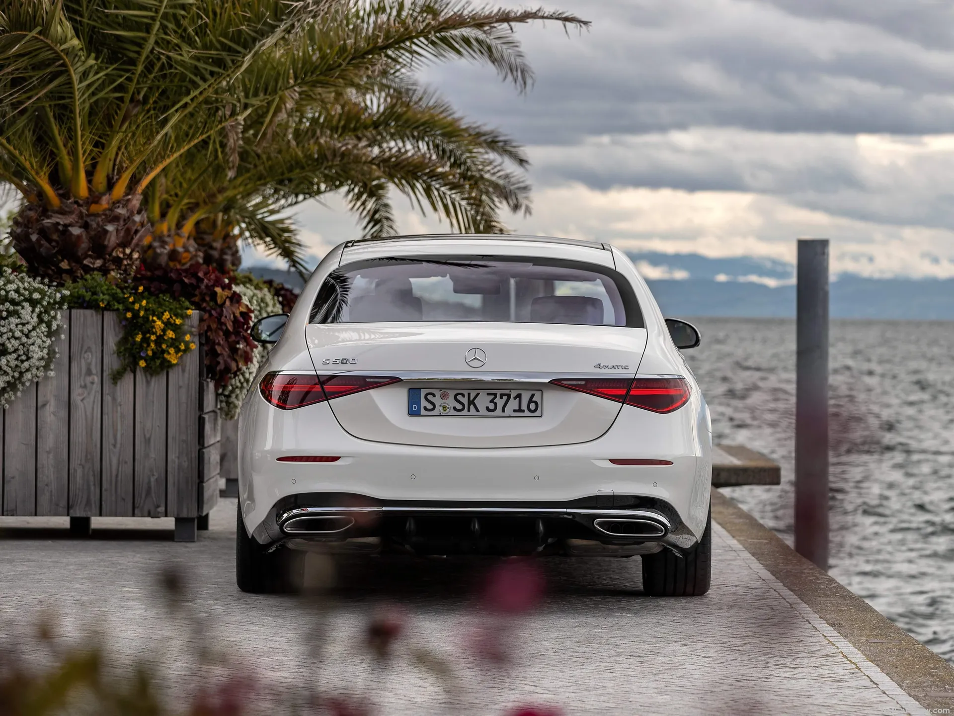 Mercedes-Benz S500 (2021) - Rear
