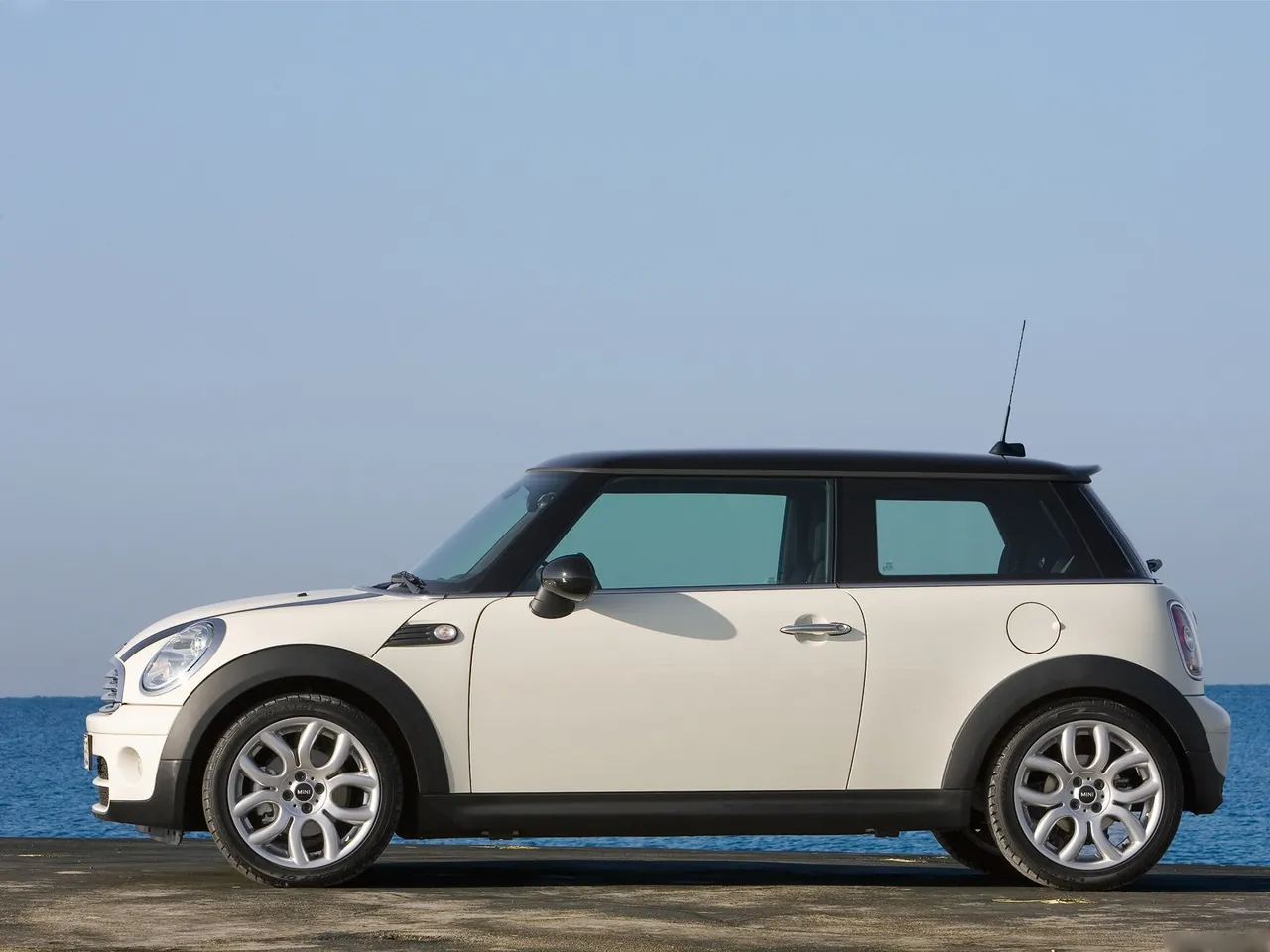 Mini Cooper D (2008) – boční profil