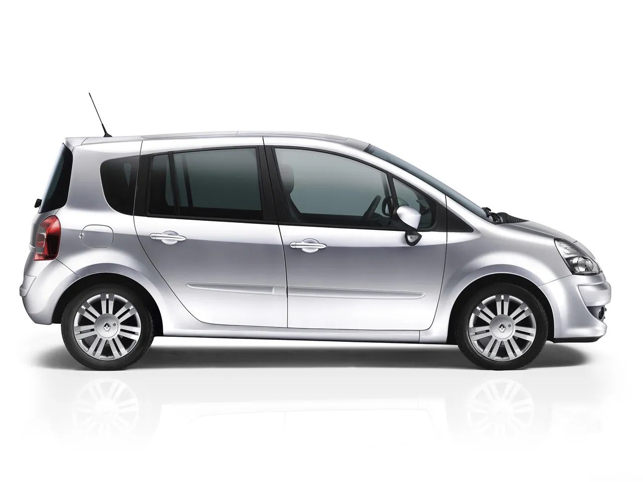 Renault Grand Modus (2008) – boční profil