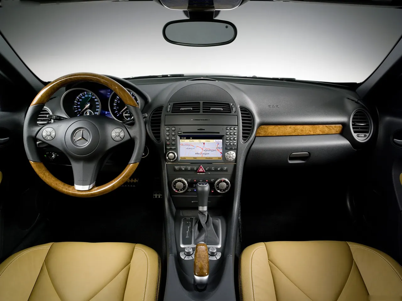Mercedes-Benz SLK-Class (2008) - Interior