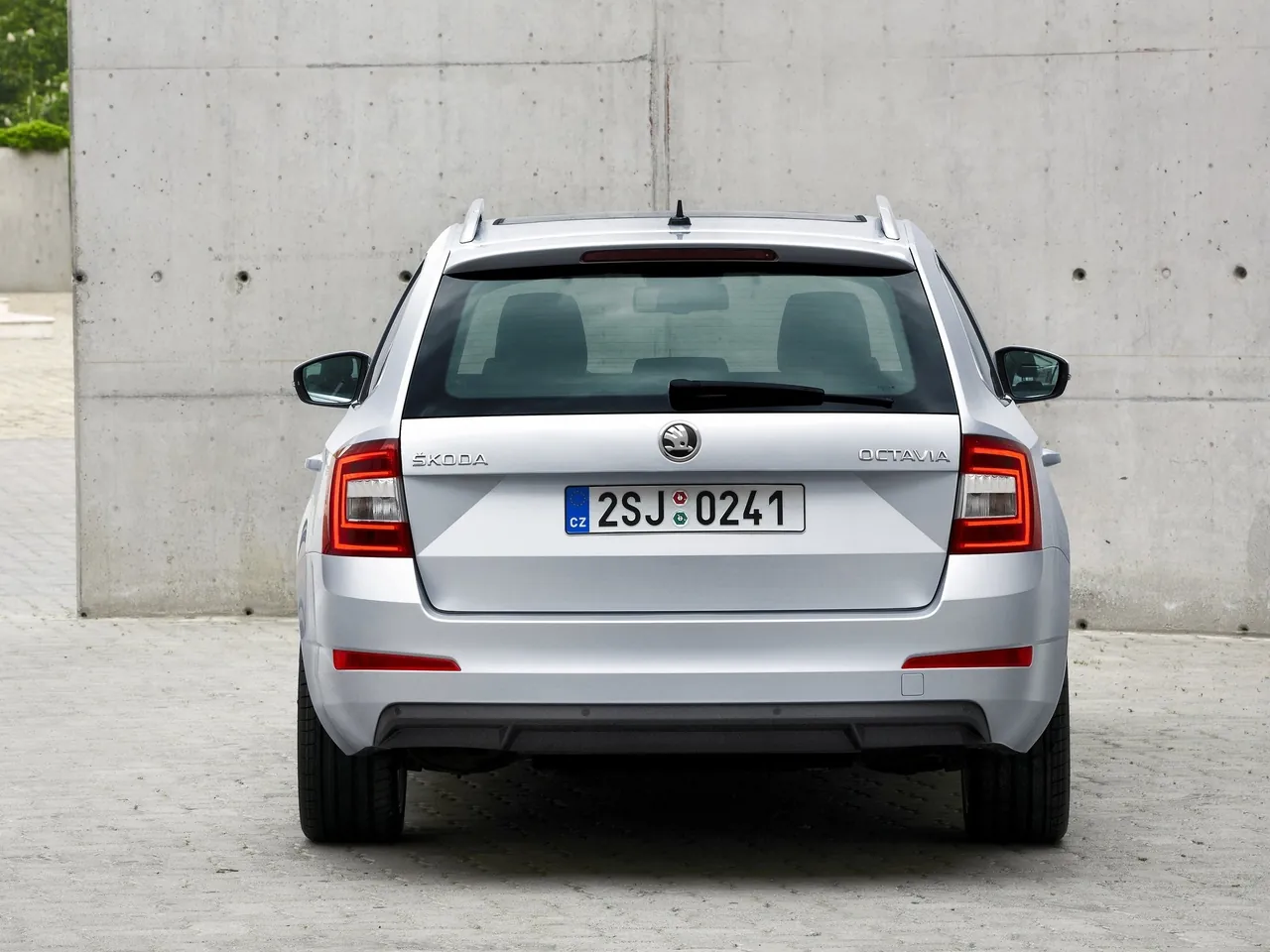 Skoda Octavia Combi (2014) – zezadu