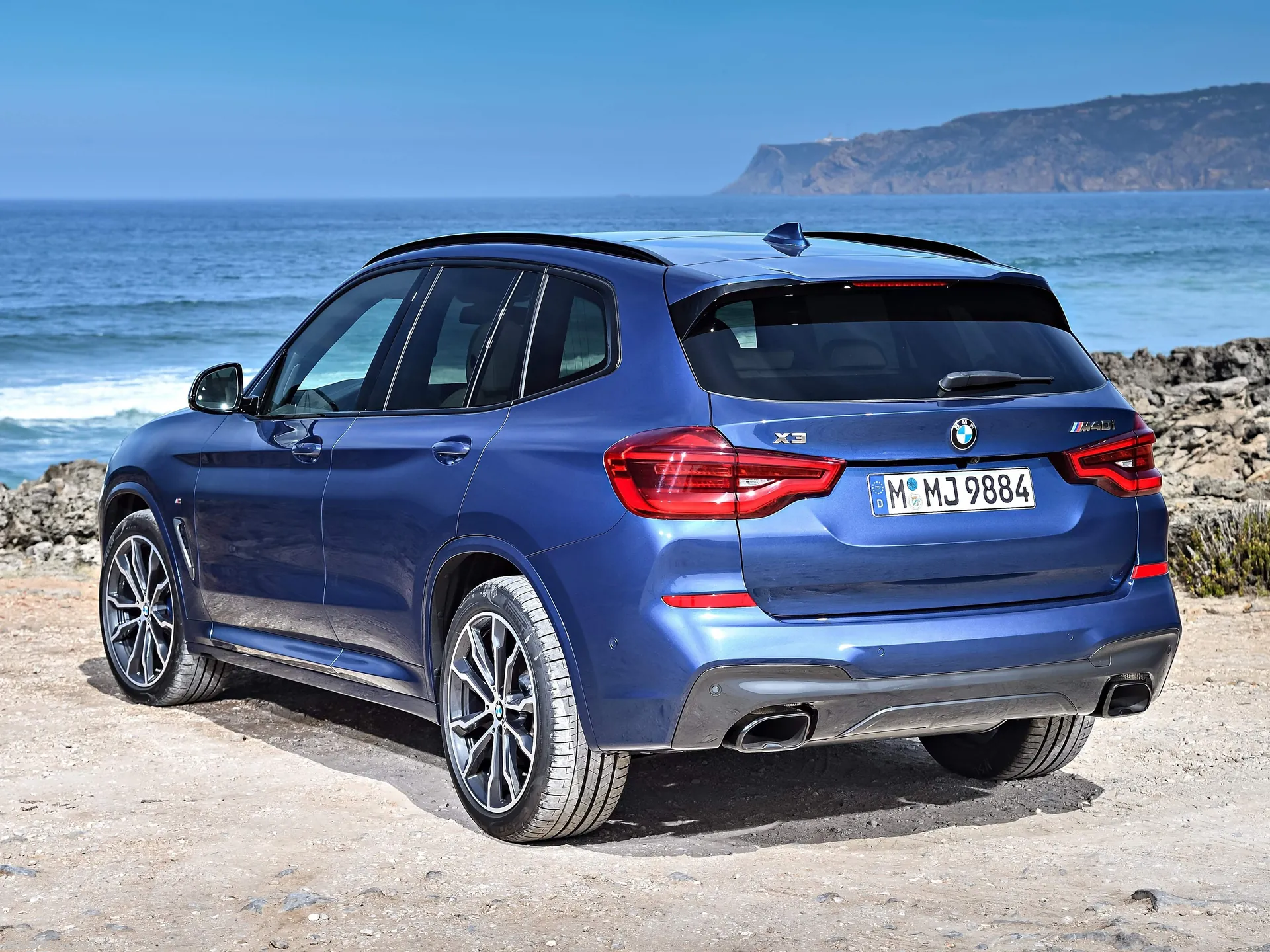 BMW X3 M40i (2018) – zadní tříčtvrteční pohled