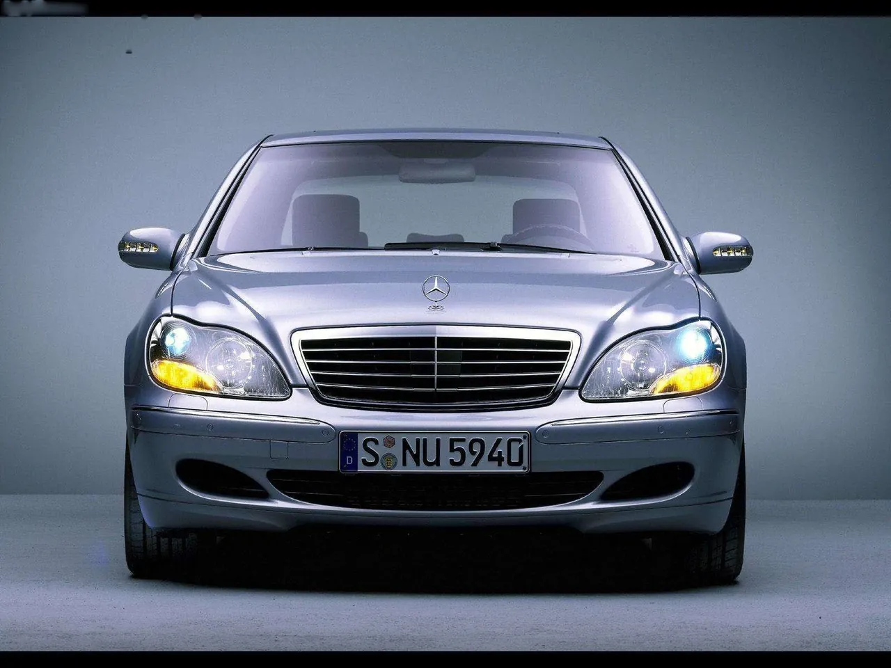 Mercedes-Benz S500 4MATIC (2003) - Front