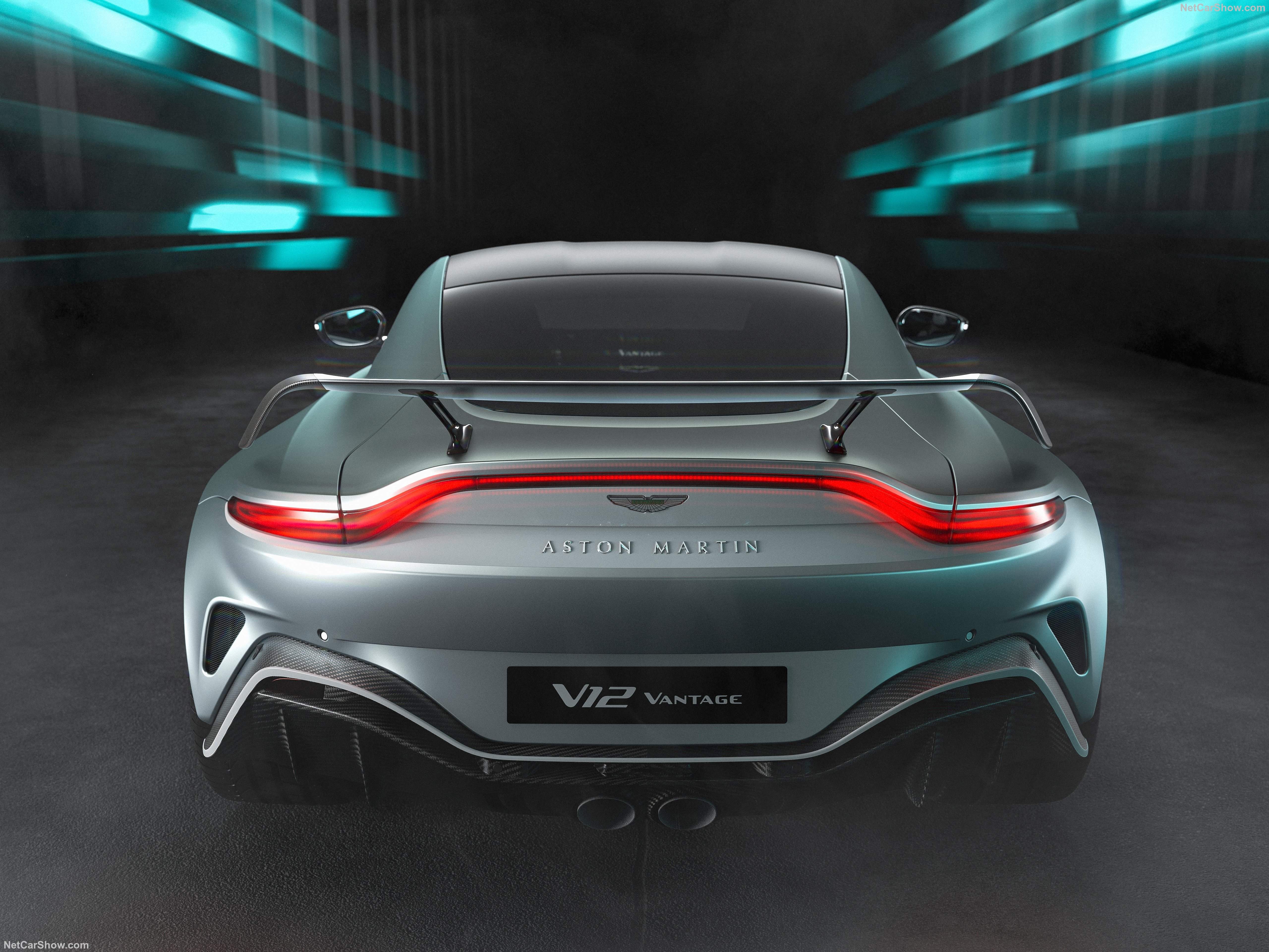 Aston Martin V12 Vantage (2023) – zezadu
