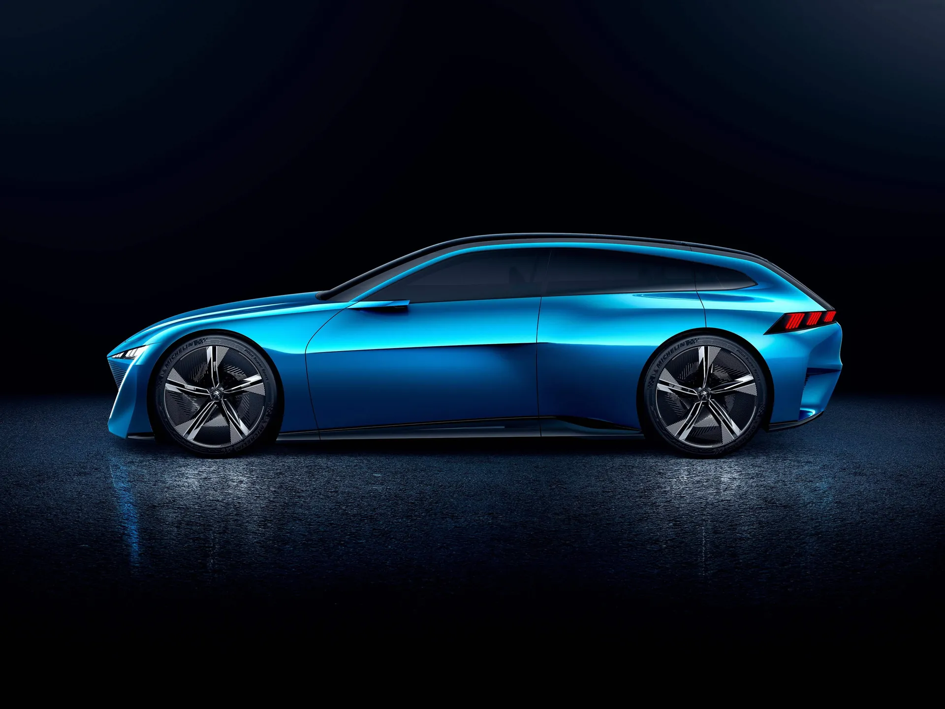 Peugeot Instinct Concept (2017) – boční profil