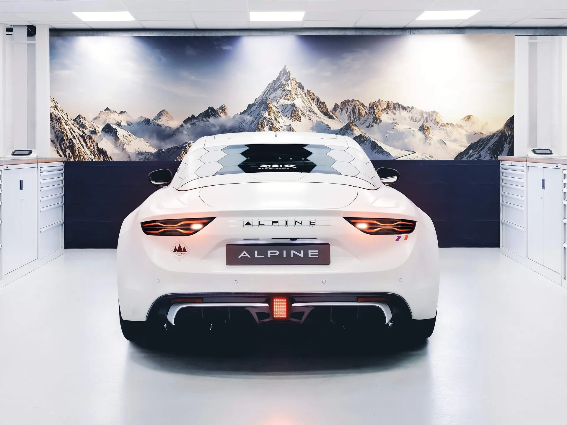 Alpine A110 E-ternite Concept (2022) – zezadu