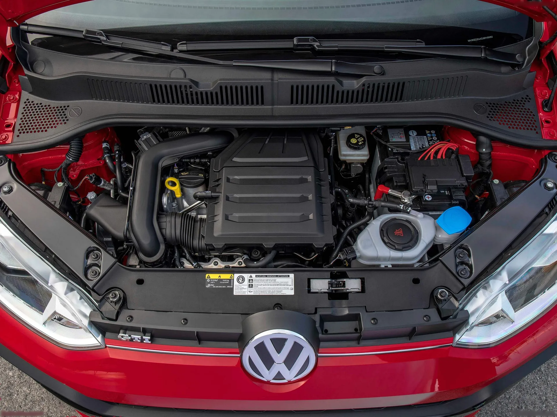 Volkswagen Up GTI (2018) – motorový prostor
