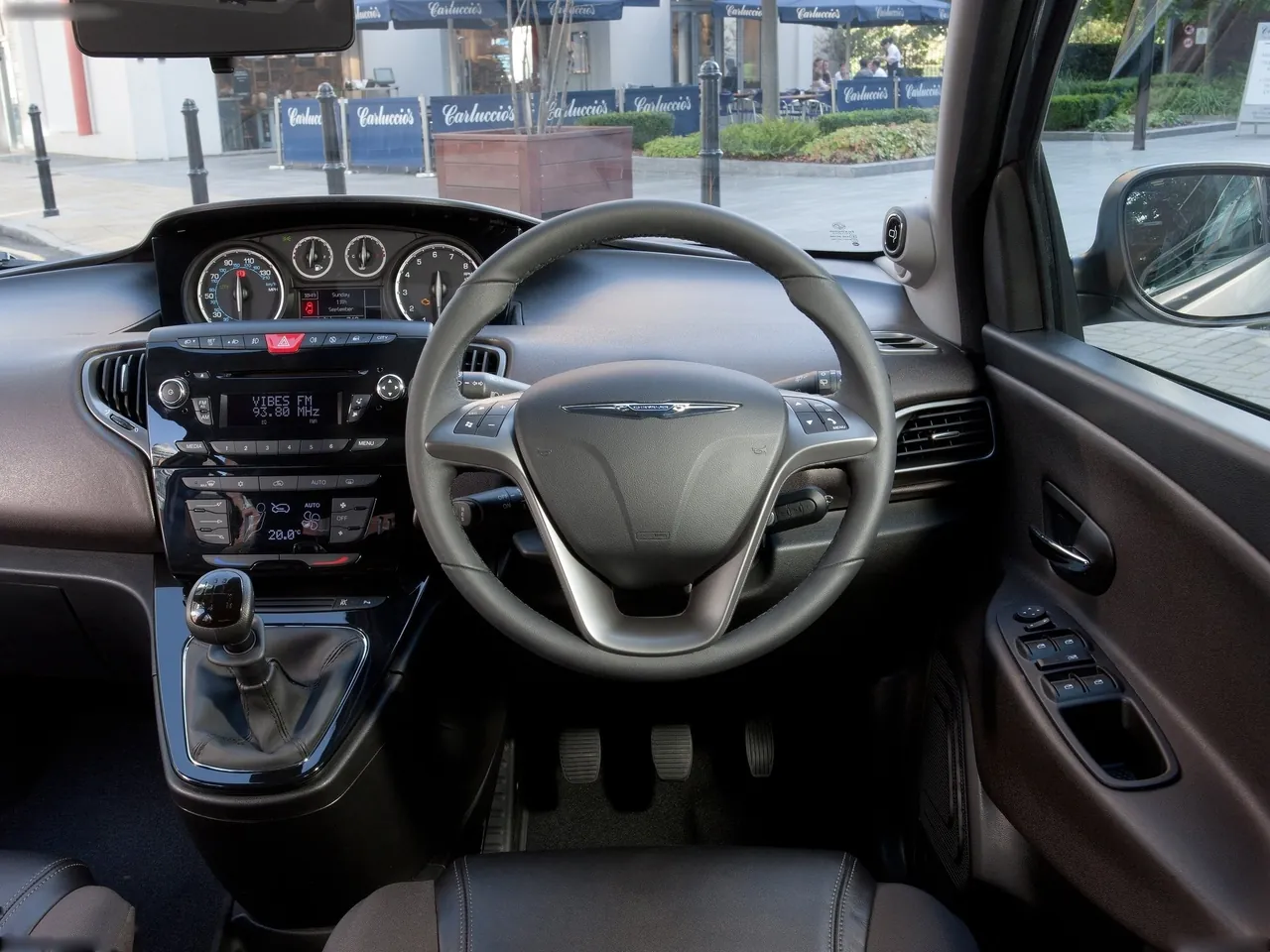 Chrysler Ypsilon (2012) – interiér